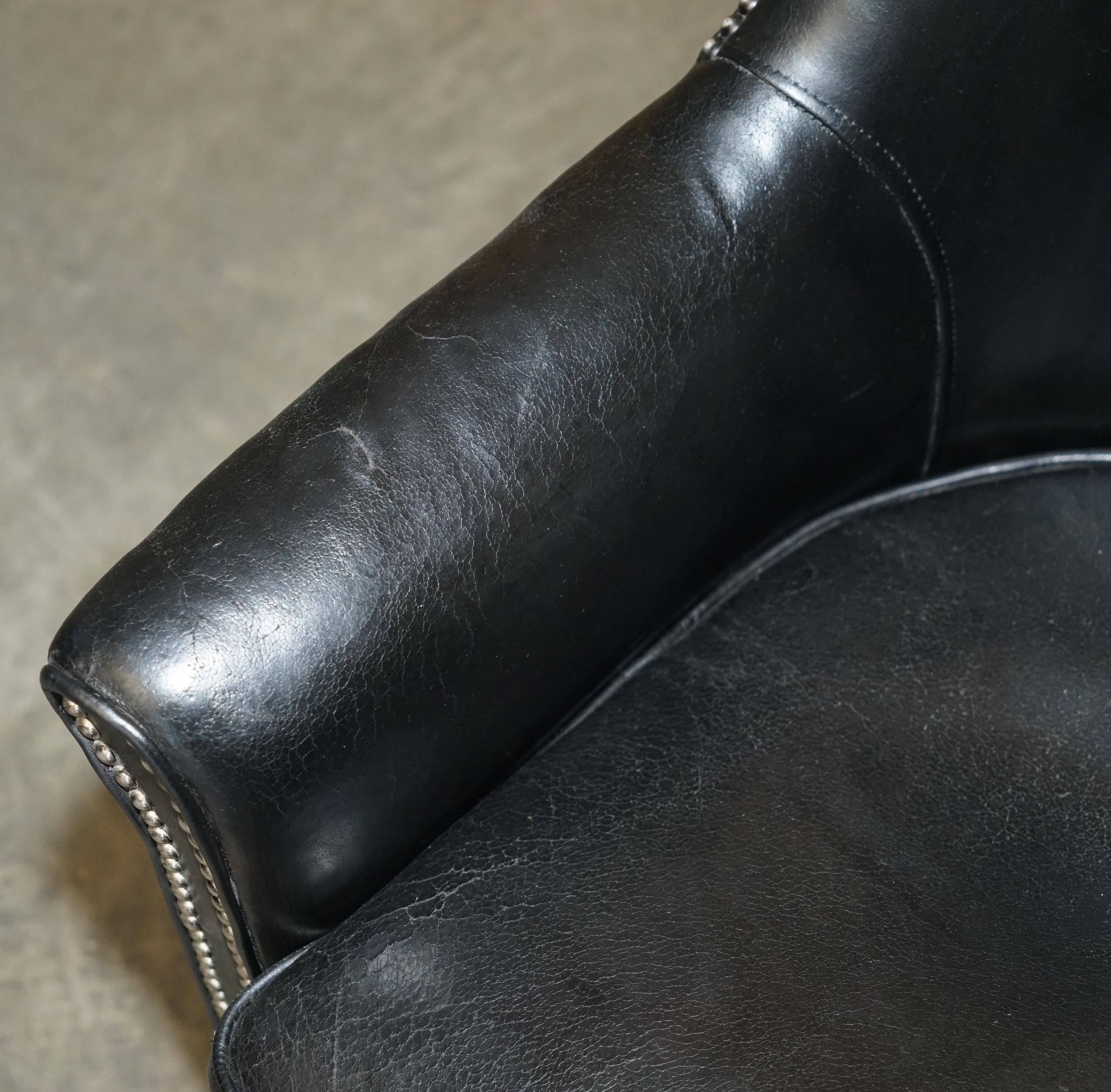 ViNTAGE BLACK LEATHER TUB CLUB ARMCHAIR WITH HAND STUDDED UPHOLSTERY For Sale 1