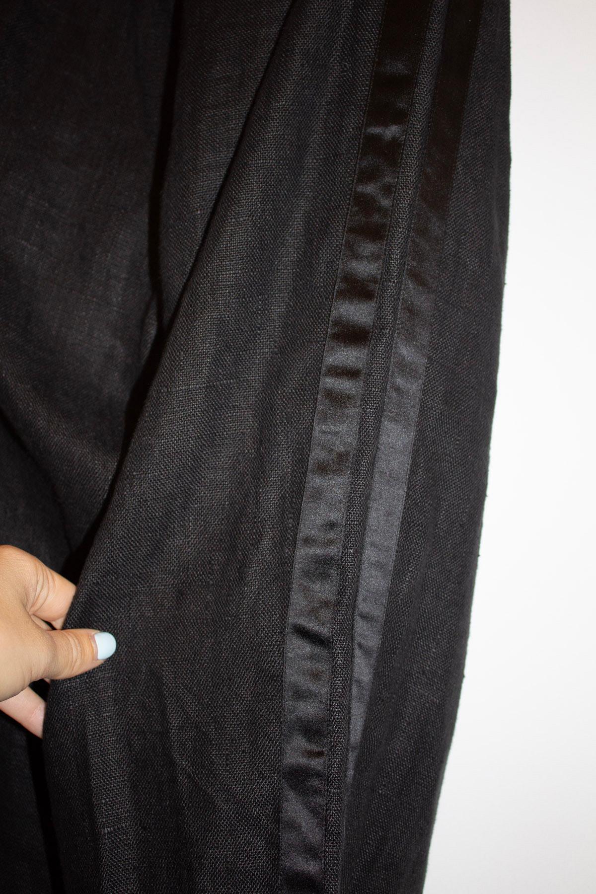 Vintage Black Linen and Silk Trousers by Gianni Versace For Sale 1