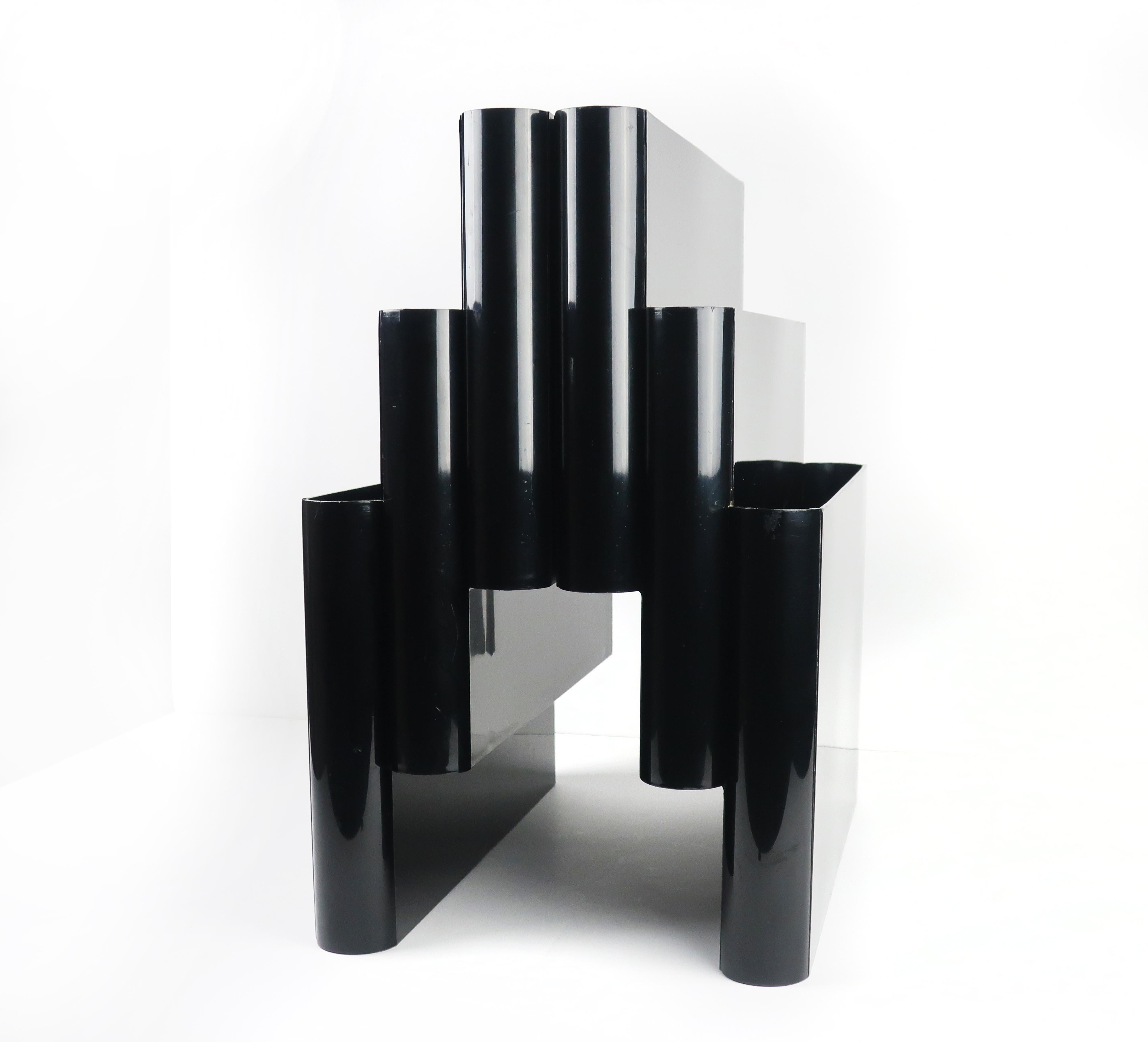 Modern Vintage Black Magazine Rack by Giotto Stoppino for Kartell 'Italy'