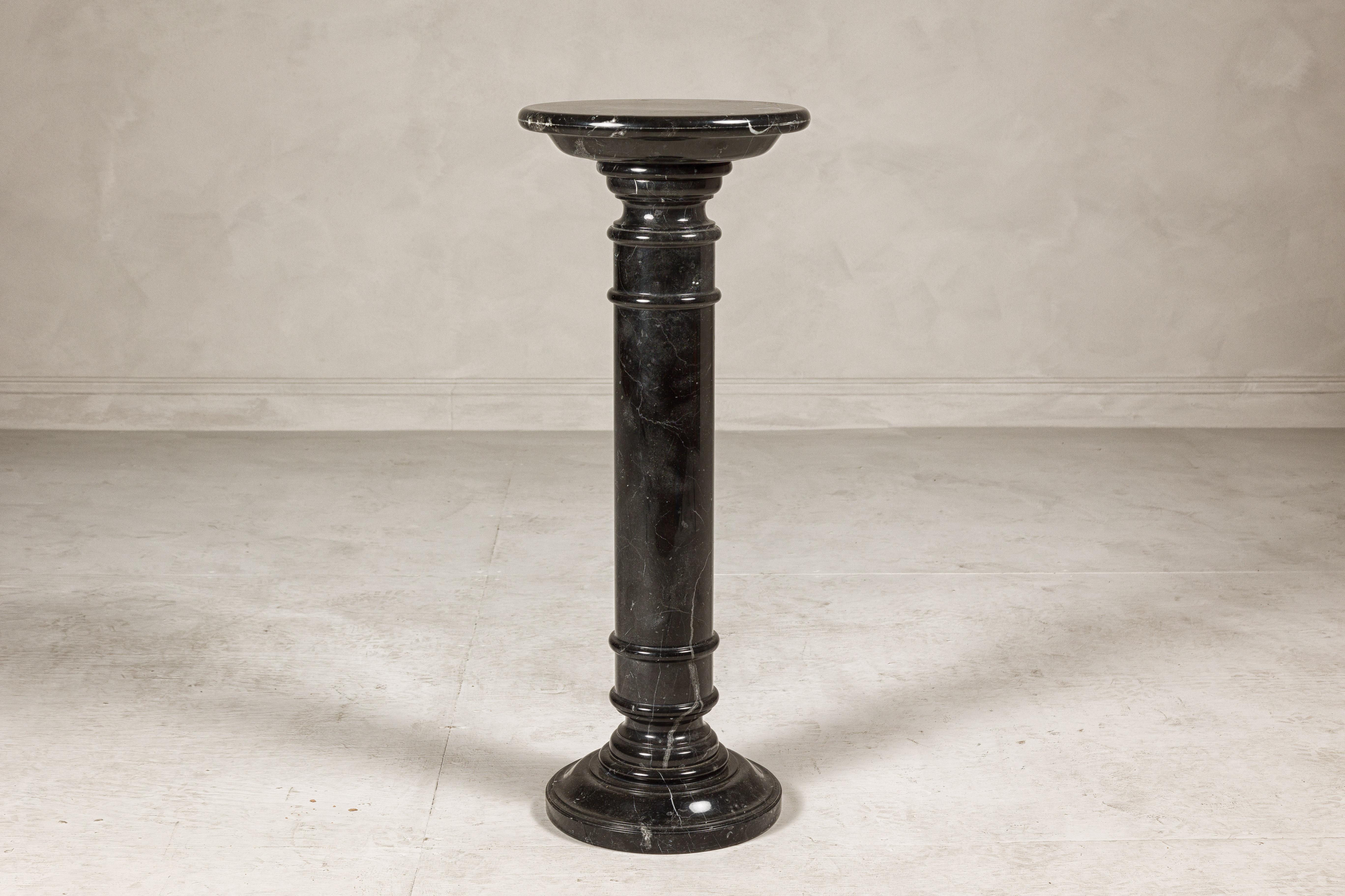 Vintage Black Marble Column Pedestal with White Veining and Stepped Base In Good Condition For Sale In Yonkers, NY