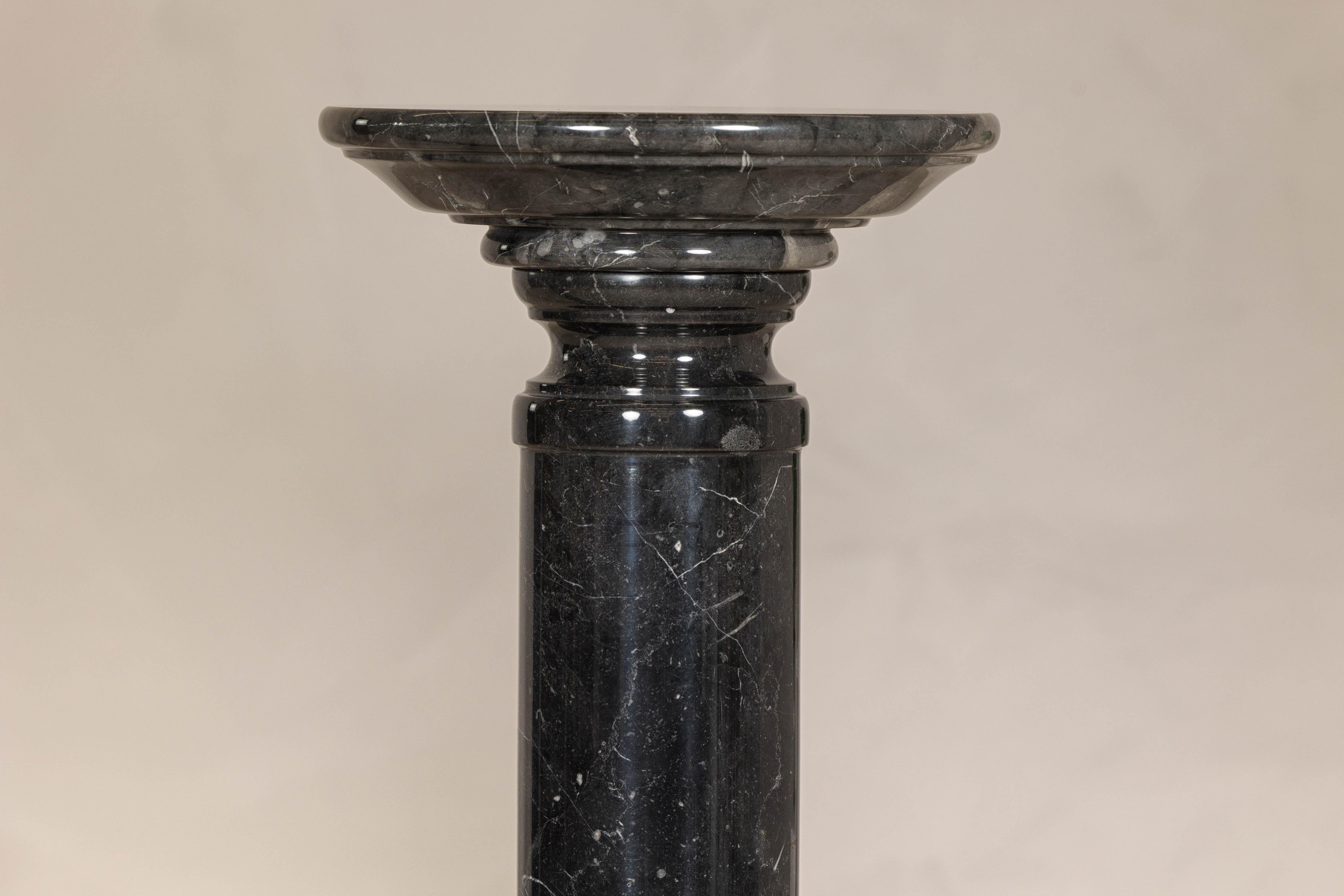 Vintage Black Marble Column Pedestal with White Veiting, Sold Individually en vente 1