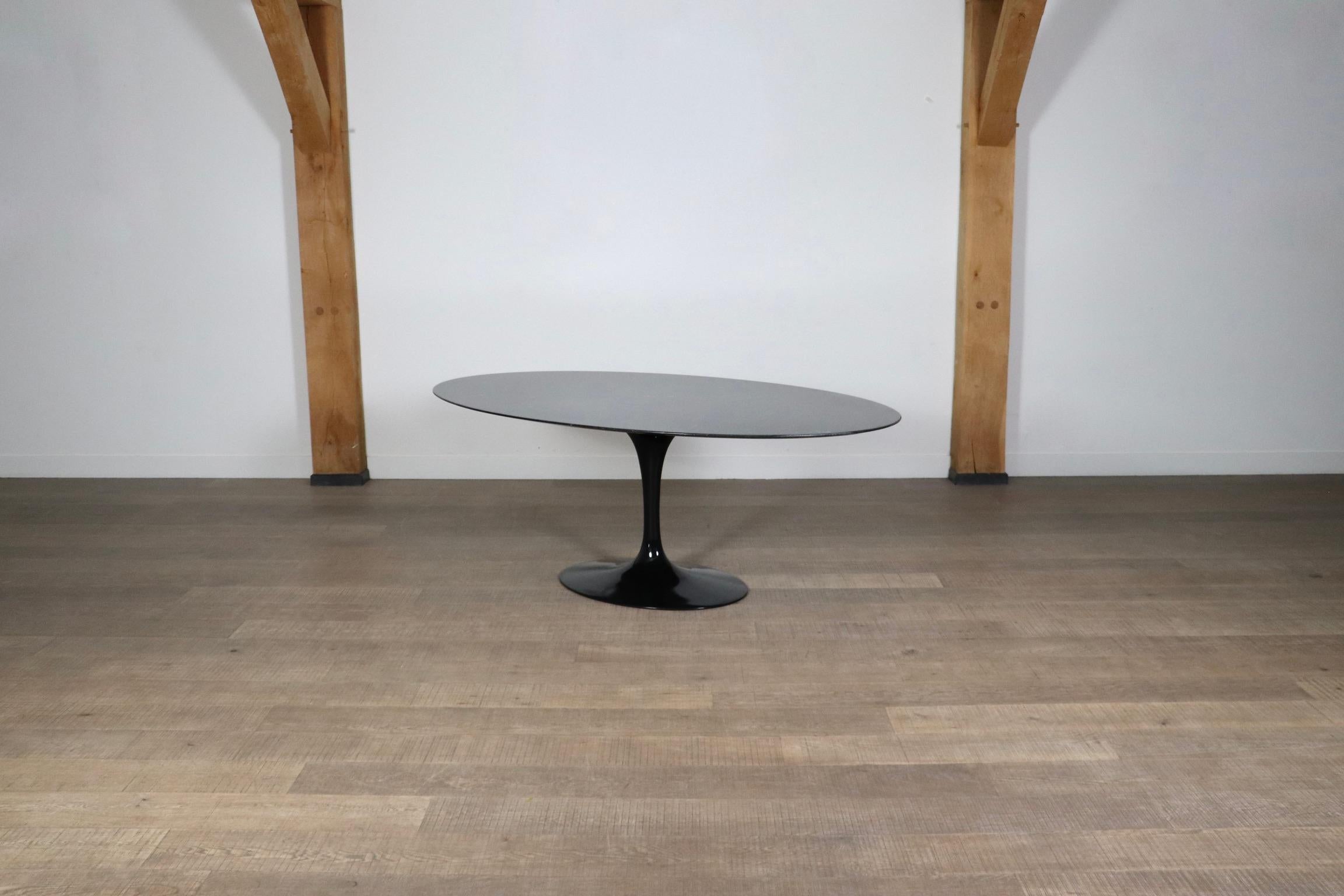 Metal Vintage Black Marble Tulip Oval Dining Table By Eero Saarinen For Knoll, 1970s