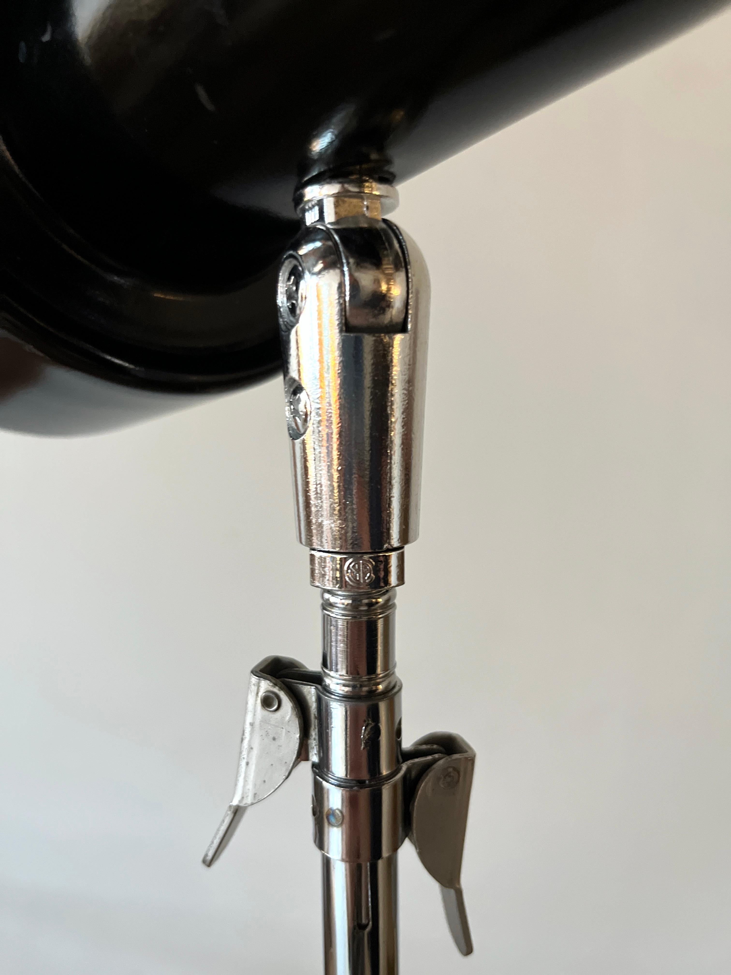 Vintage Black Mid Century Tripod Telescoping Lamp ... 1970s Floor Lamp 1