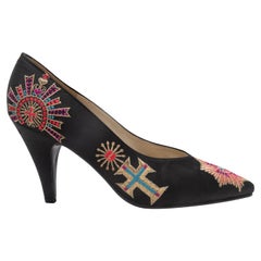 Bombas de punta bizantina Gianni Versace vintage negras y multicolores talla 35