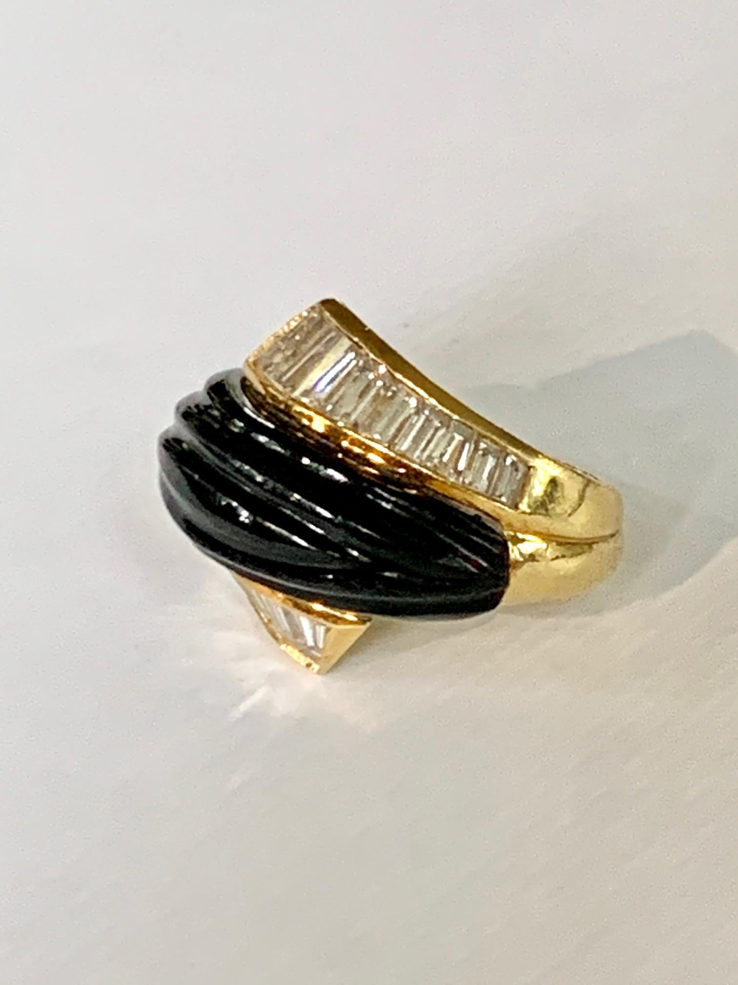 Vintage Black Onyx and Diamond Baguette 18 Karat Gold Ring In Good Condition In St. Louis Park, MN