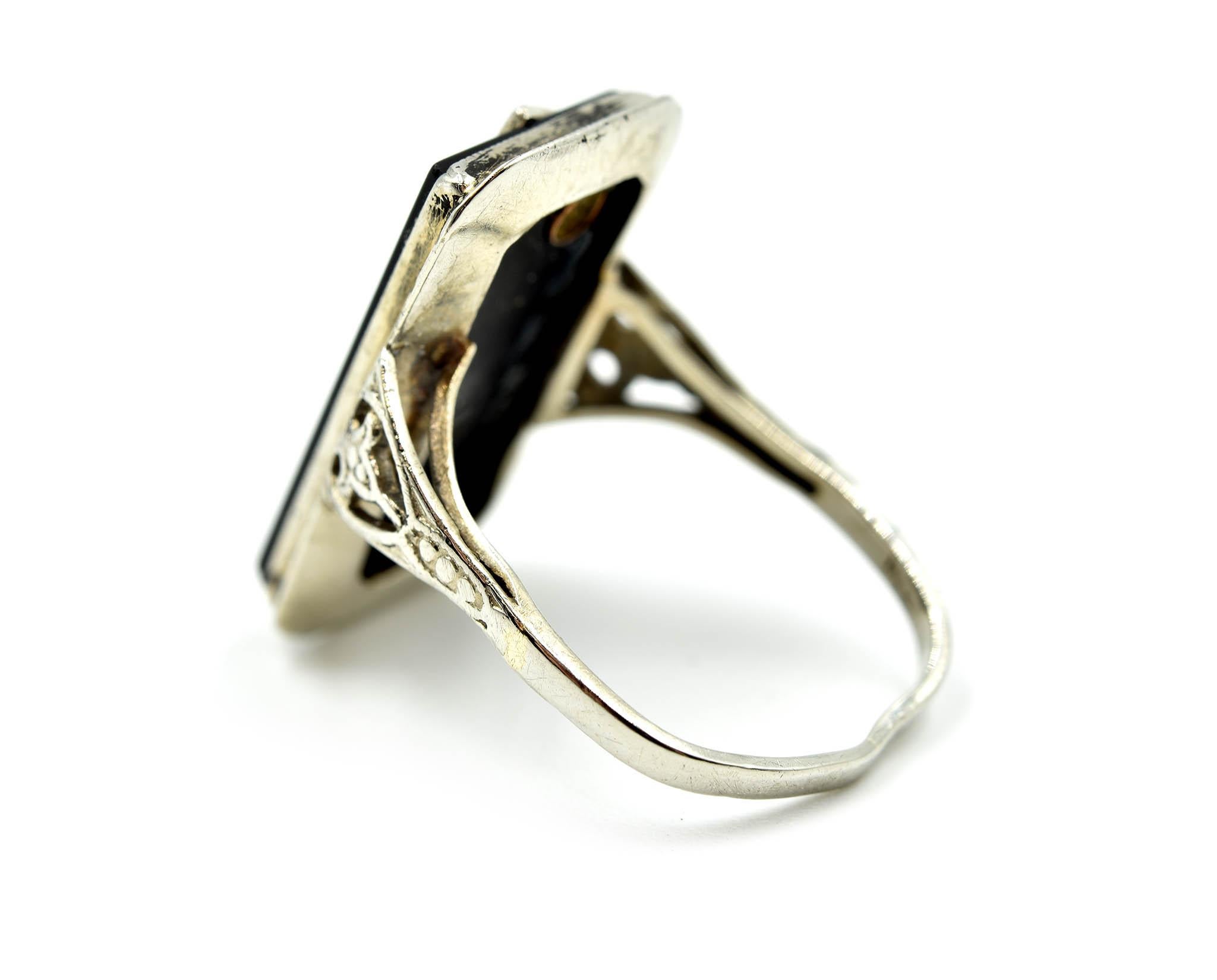 Round Cut Vintage Black Onyx and Diamond Ring 14 Karat White Gold