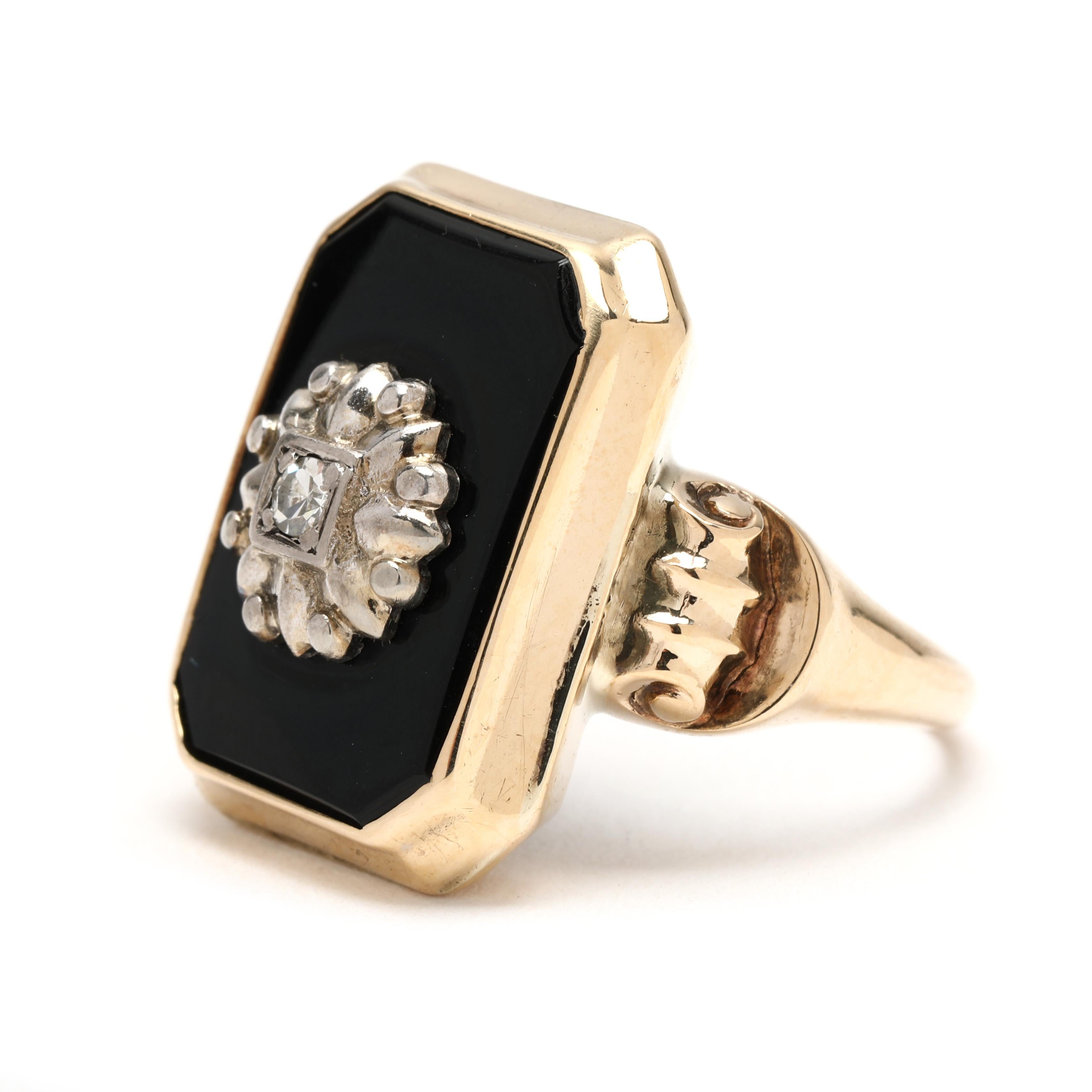 Vintage Black Onyx and Diamond Statement Ring, 10k Yellow Gold, Ring Size 7 For Sale 1