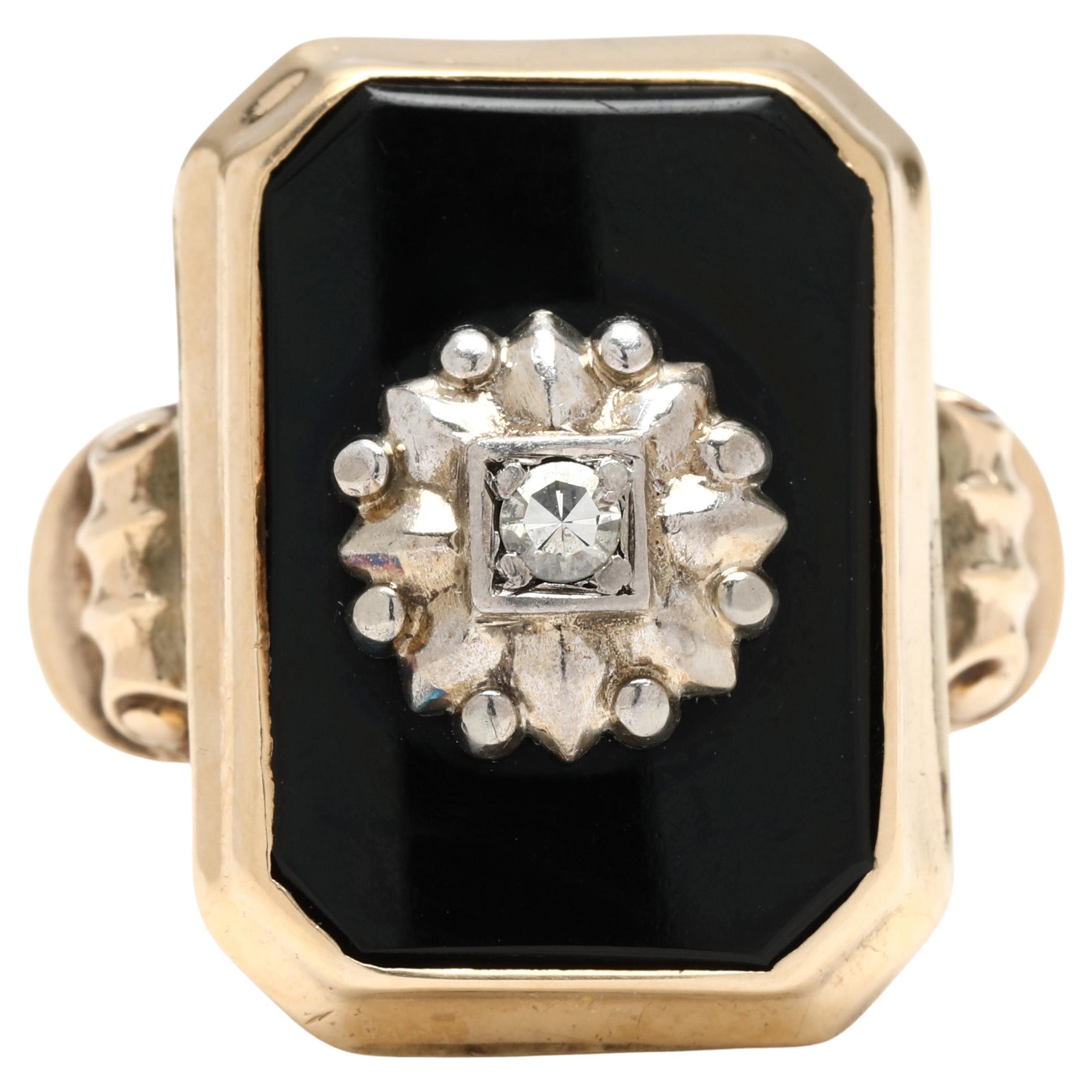 Vintage Black Onyx and Diamond Statement Ring, 10k Yellow Gold, Ring Size 7 For Sale
