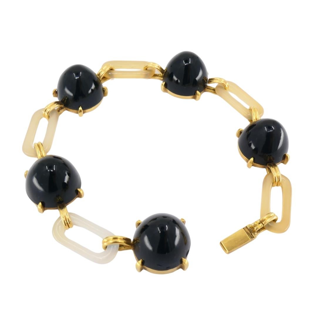 Pulsera vintage de ónice negro Eslabón de baquelita de oro de 14k en venta 2