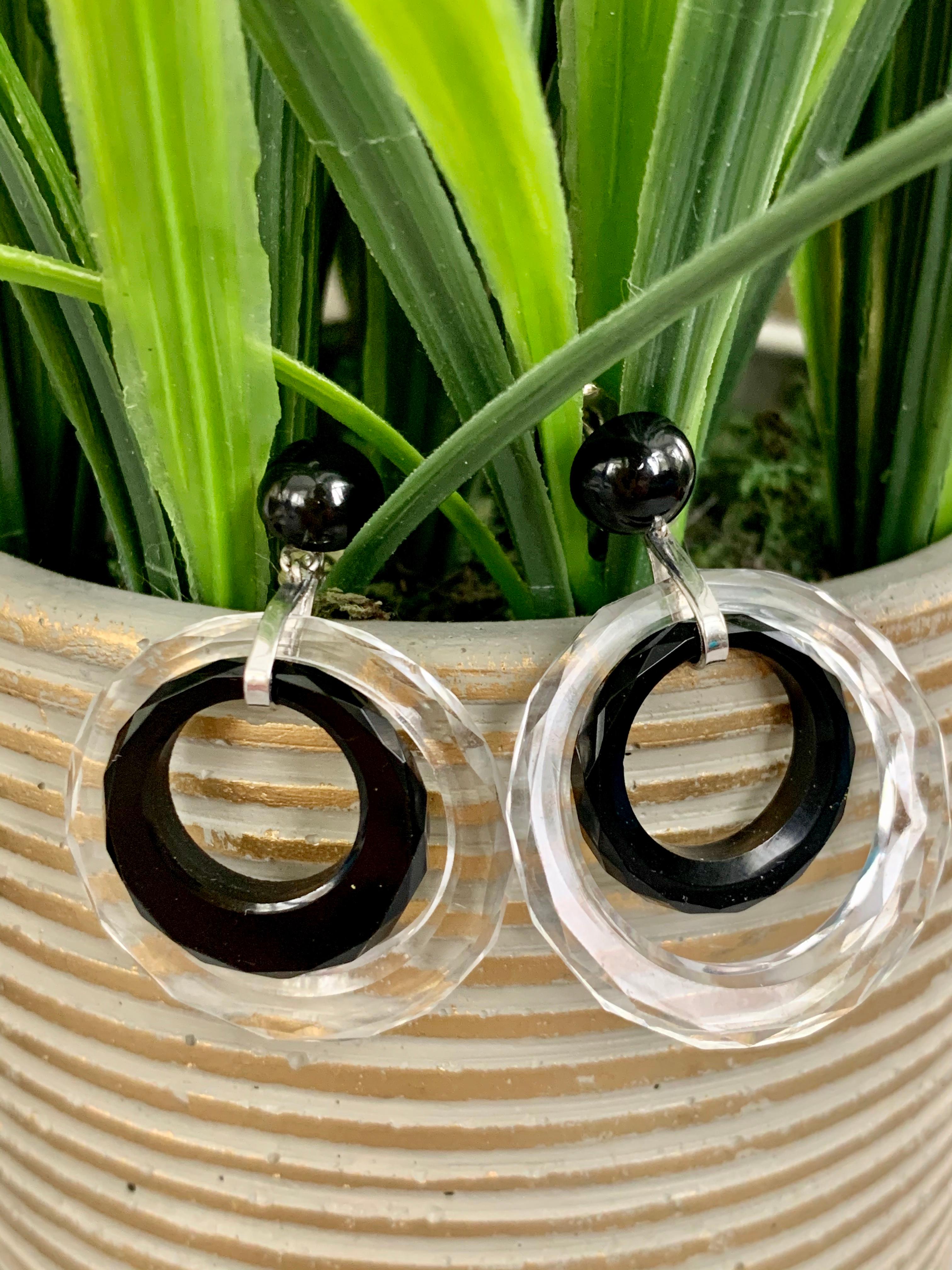 Vintage Black Onyx, Crystal and 14 Karat White Gold Post Earrings In Good Condition For Sale In St. Louis Park, MN