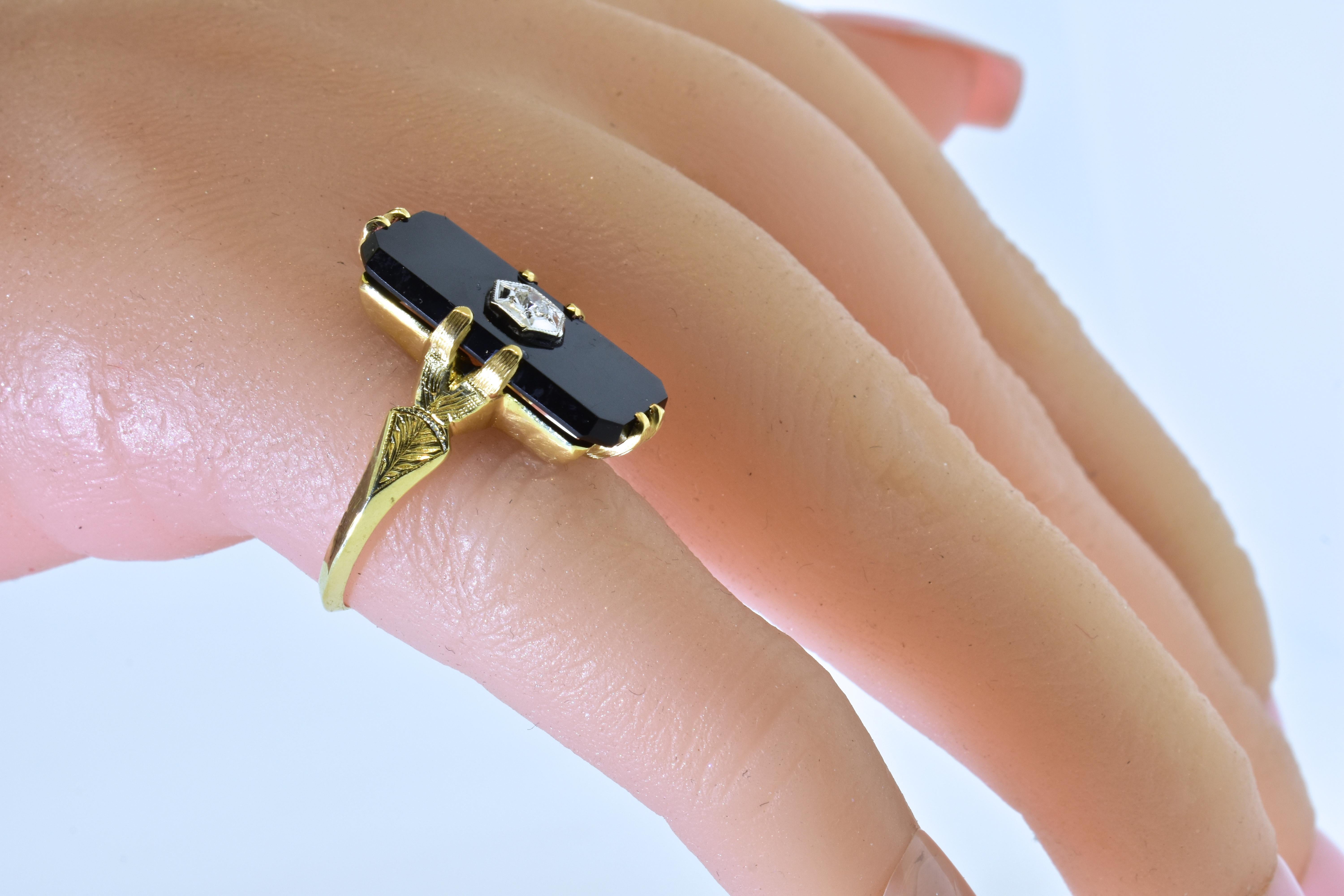 Vintage Black Onyx, Diamond and Yellow and White Gold Ring, circa 1940 In Excellent Condition In Aspen, CO
