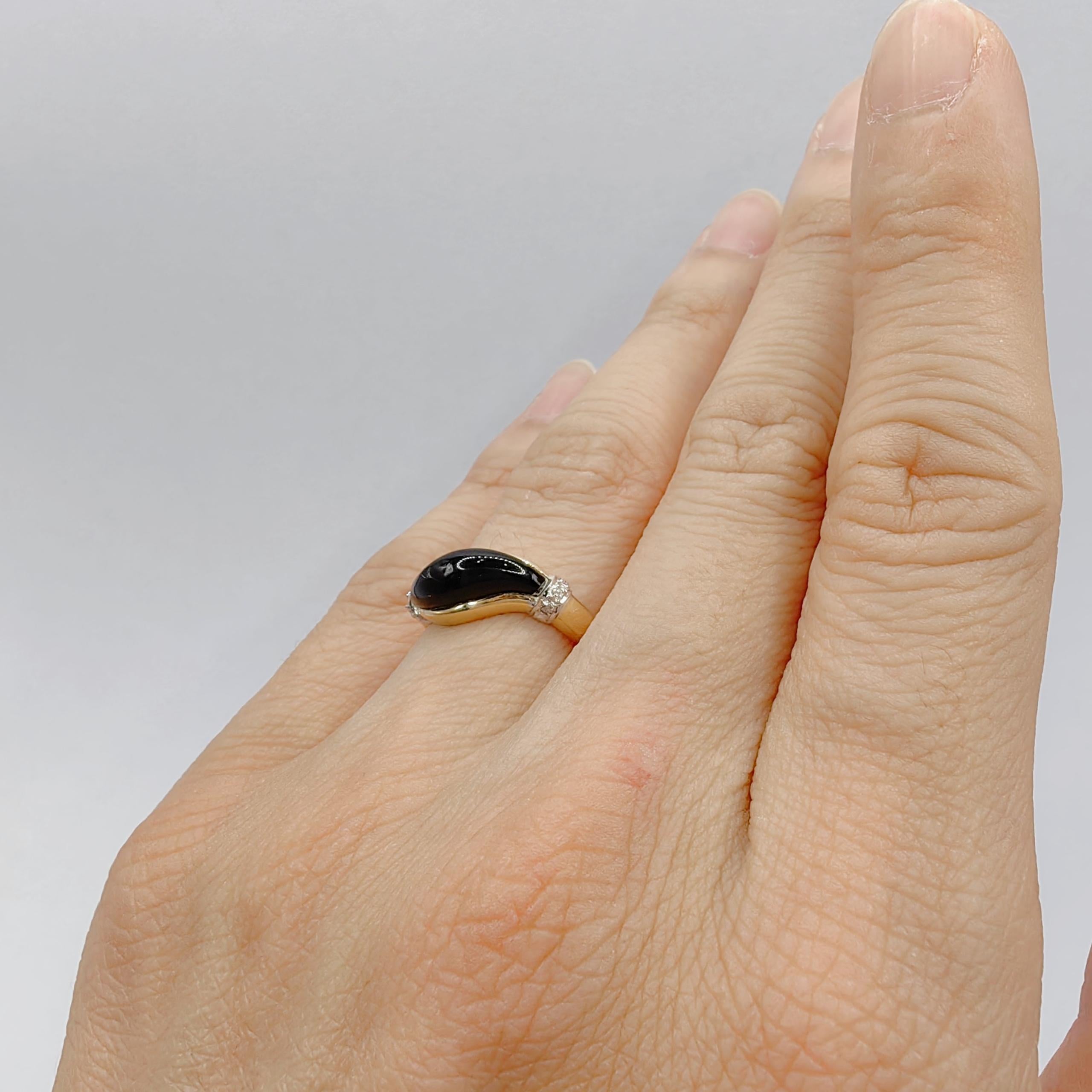 Vintage Black Onyx Diamond Two-Tone Ring in 14k Gold For Sale 1