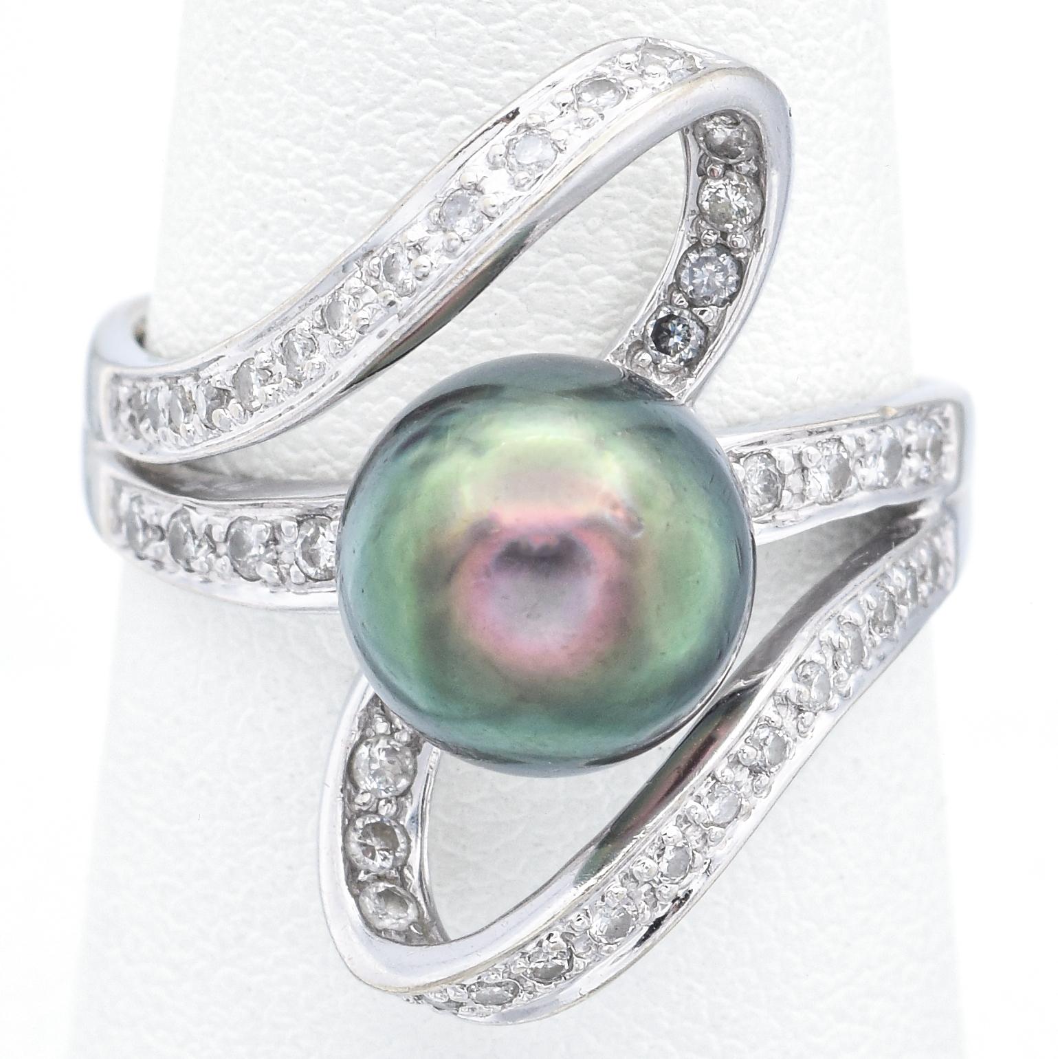 Weight: 6.5 Grams
Stone: Pearl (9 mm). Approx 0.40 TCW (0.01 ct) Diamonds
Face of Ring: 22.0 x 20.5 x 11.0 mm
Ring Size: 7.75
Hallmark: 14K 585

ITEM #:BR-1063-100423-03
