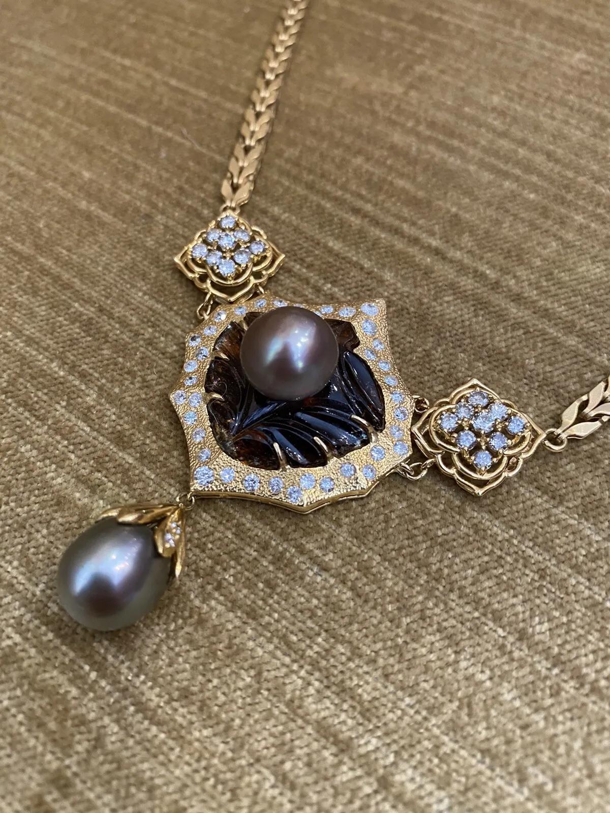 Round Cut Vintage Black Pearls, Tourmaline and Diamond Necklace in 18k Yellow Gold For Sale