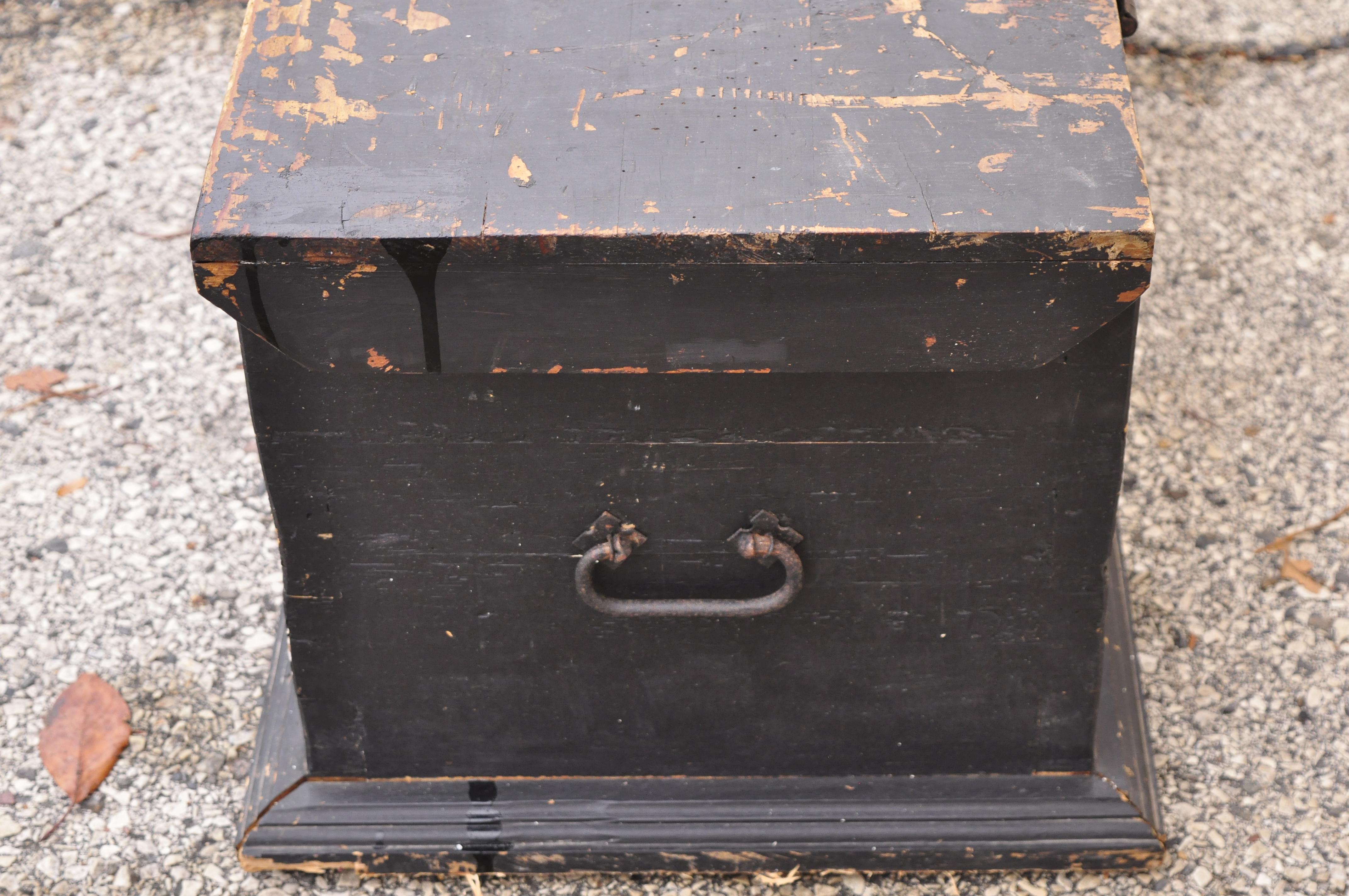 20th Century Vintage Black Pine Wood Wooden Mexican Rustic Blanket Chest Trunk