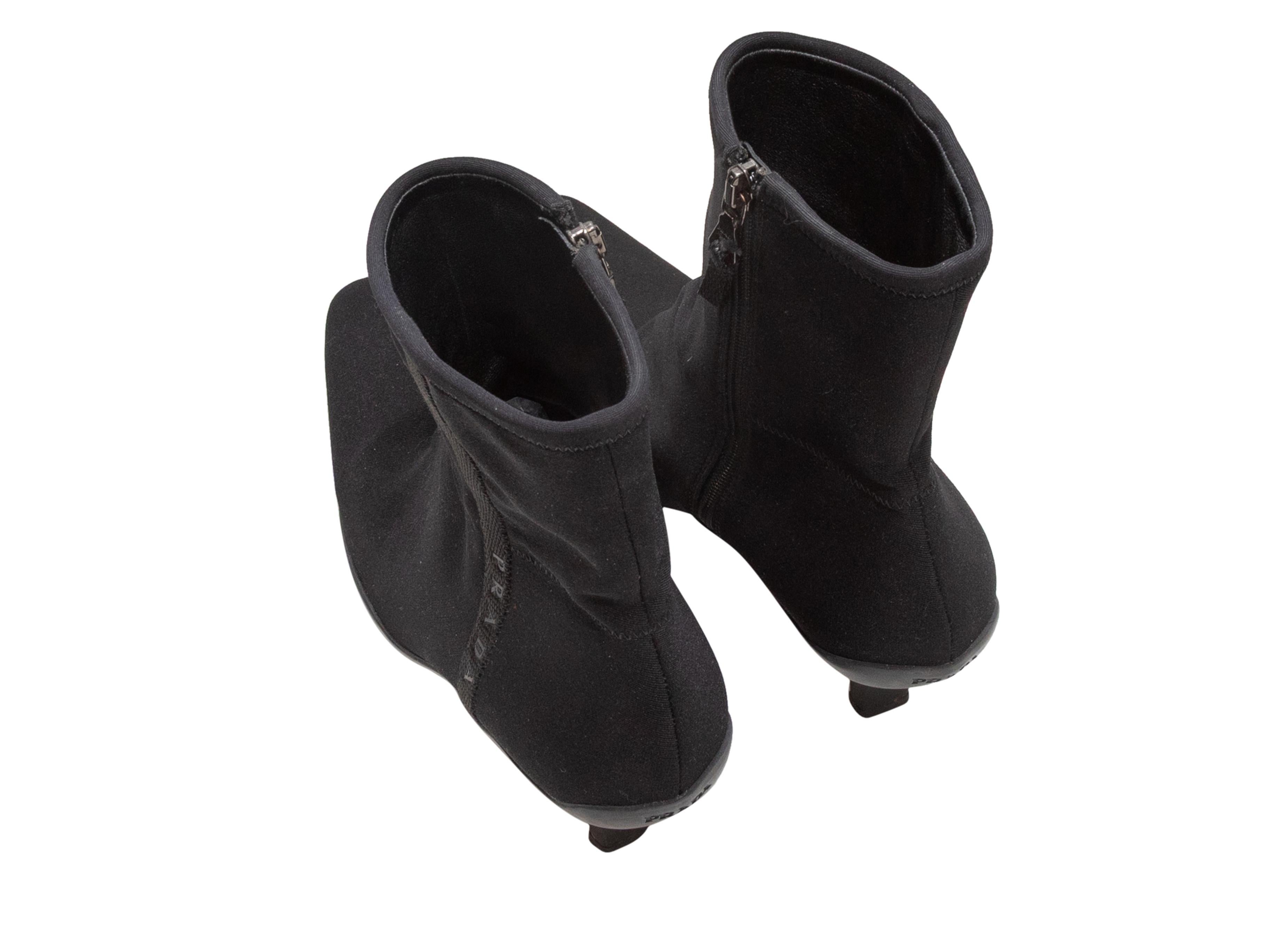 Vintage By Nero Stivaletti Prada in Neoprene Taglia 37.5 In condizioni buone in vendita a New York, NY