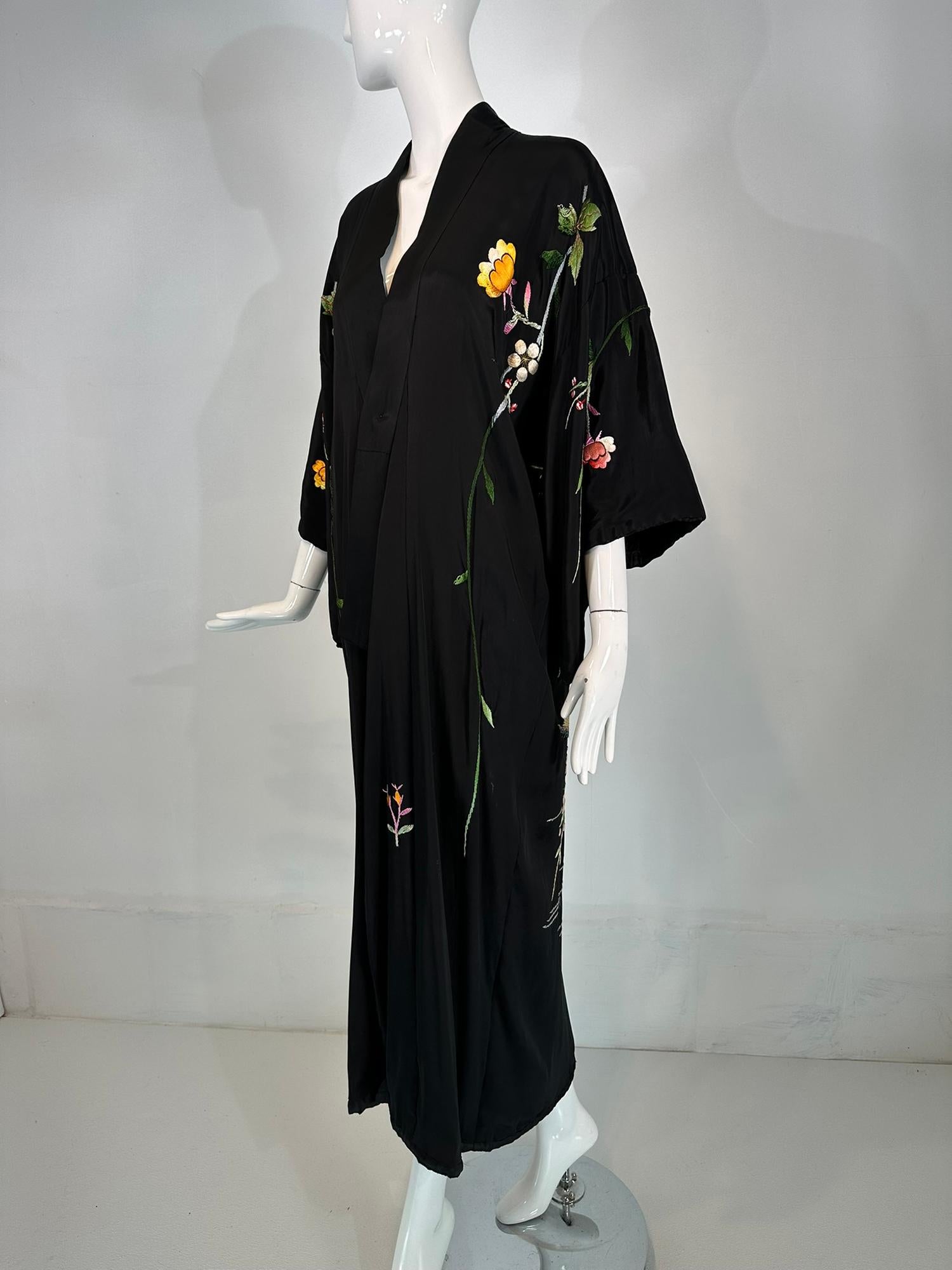 Vintage Black Rayon Heavily Floral Embroidered Kimono Robe 1930s-40s In Good Condition For Sale In West Palm Beach, FL