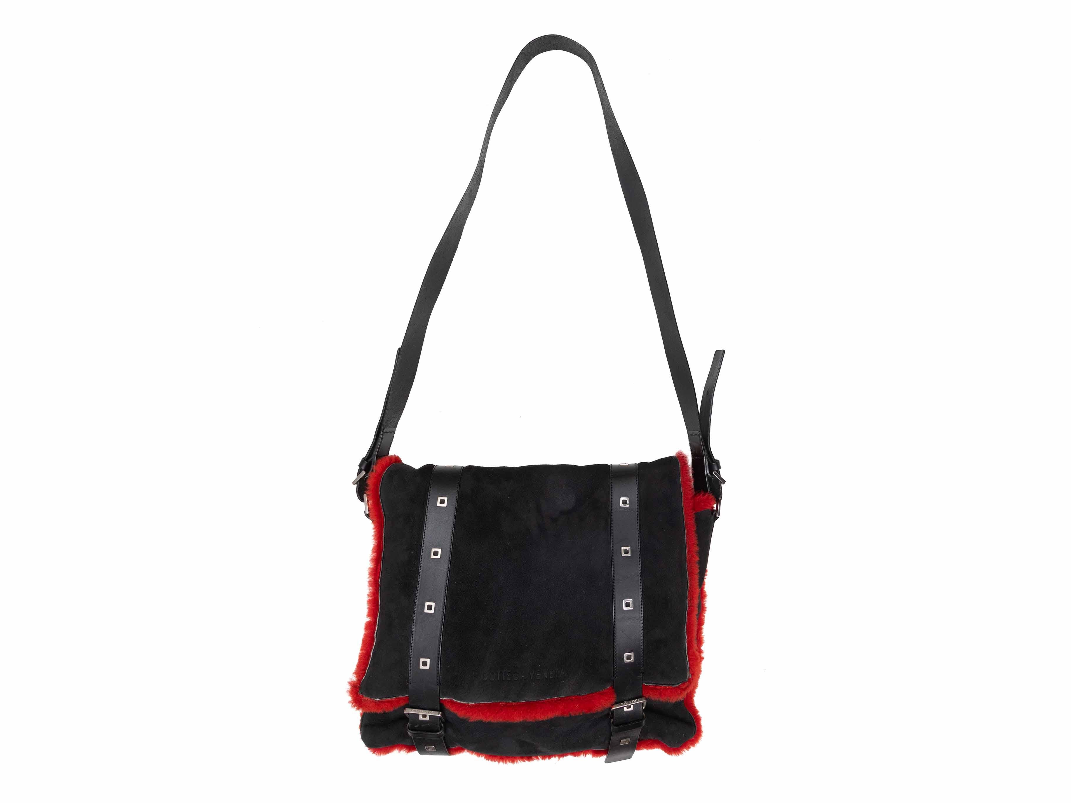Vintage Black & Red Bottega Veneta Shearling Shoulder Bag im Zustand „Gut“ im Angebot in New York, NY