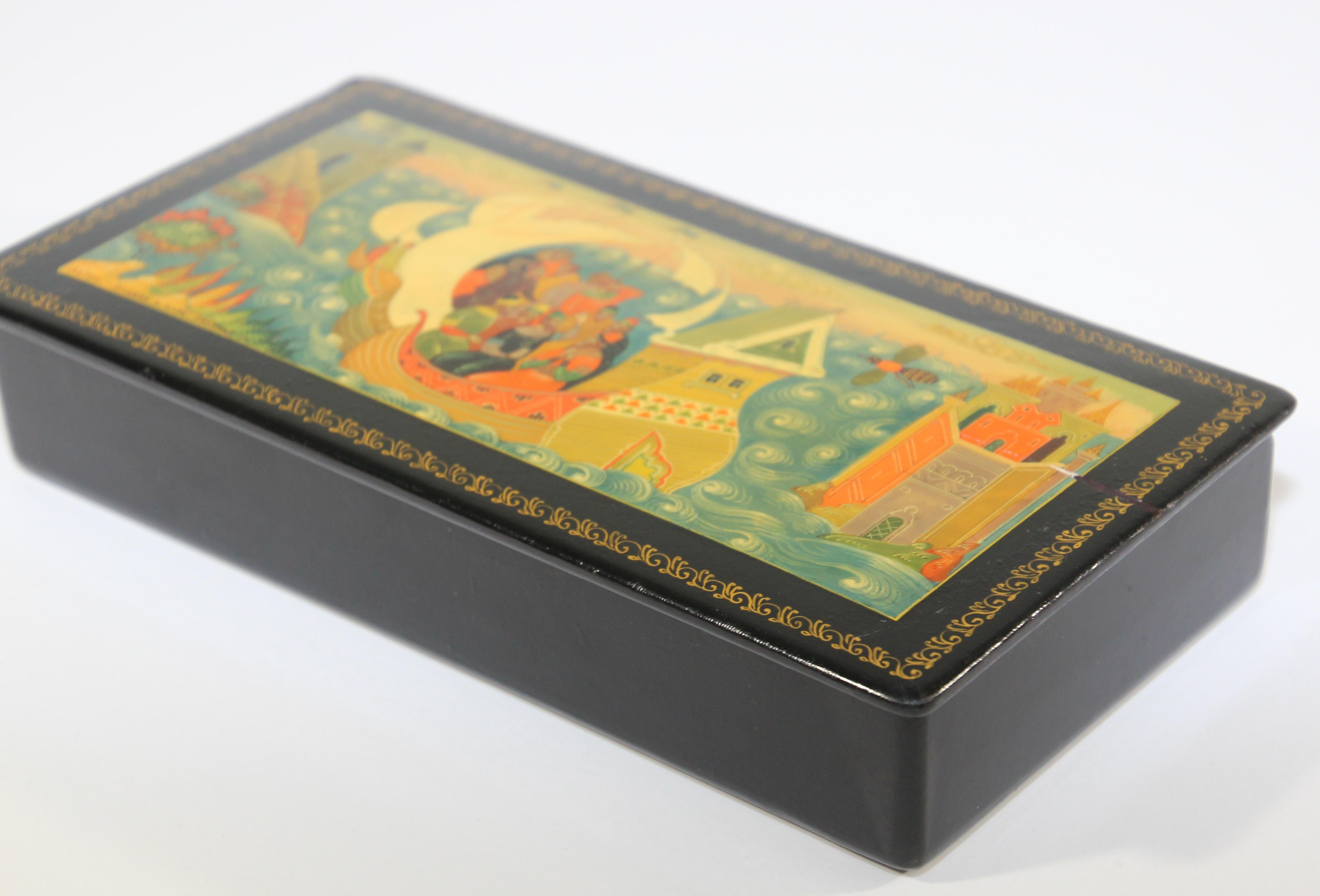 Vintage Black Russian Lacquered Box with Hand Painted Top In Good Condition In North Hollywood, CA