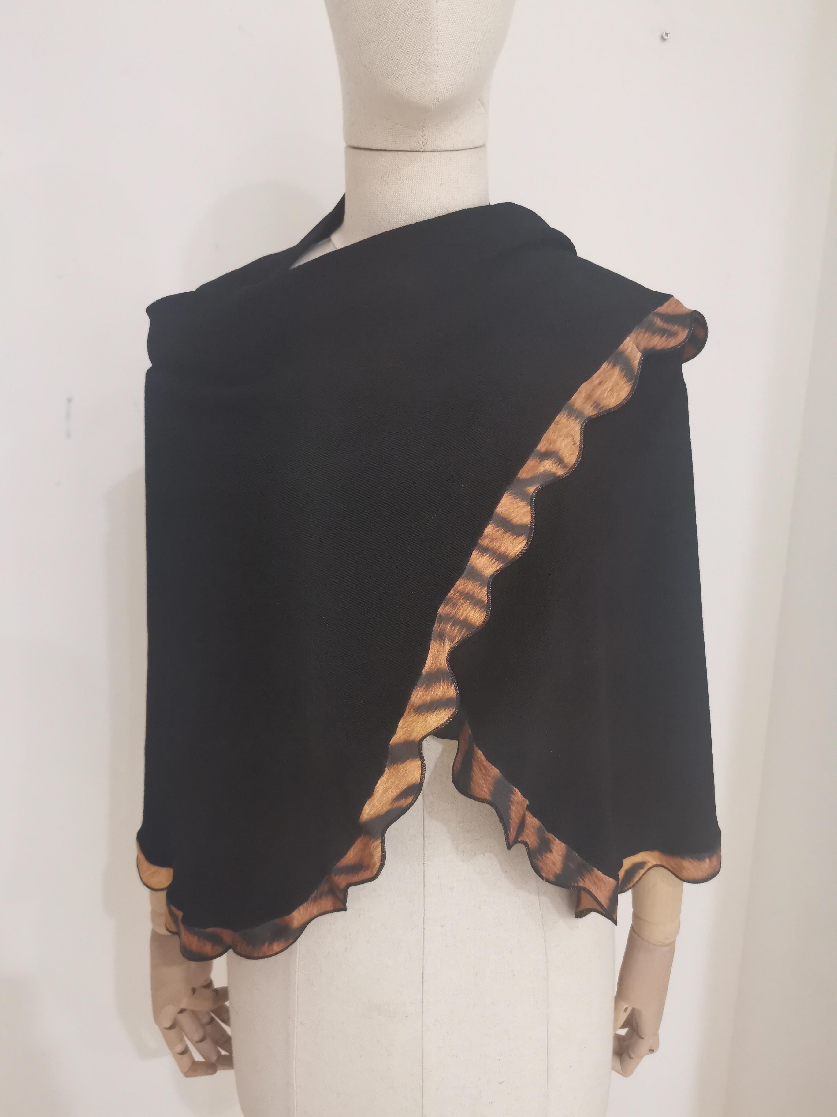 Vintage black scarf - foulard
totally made in italy