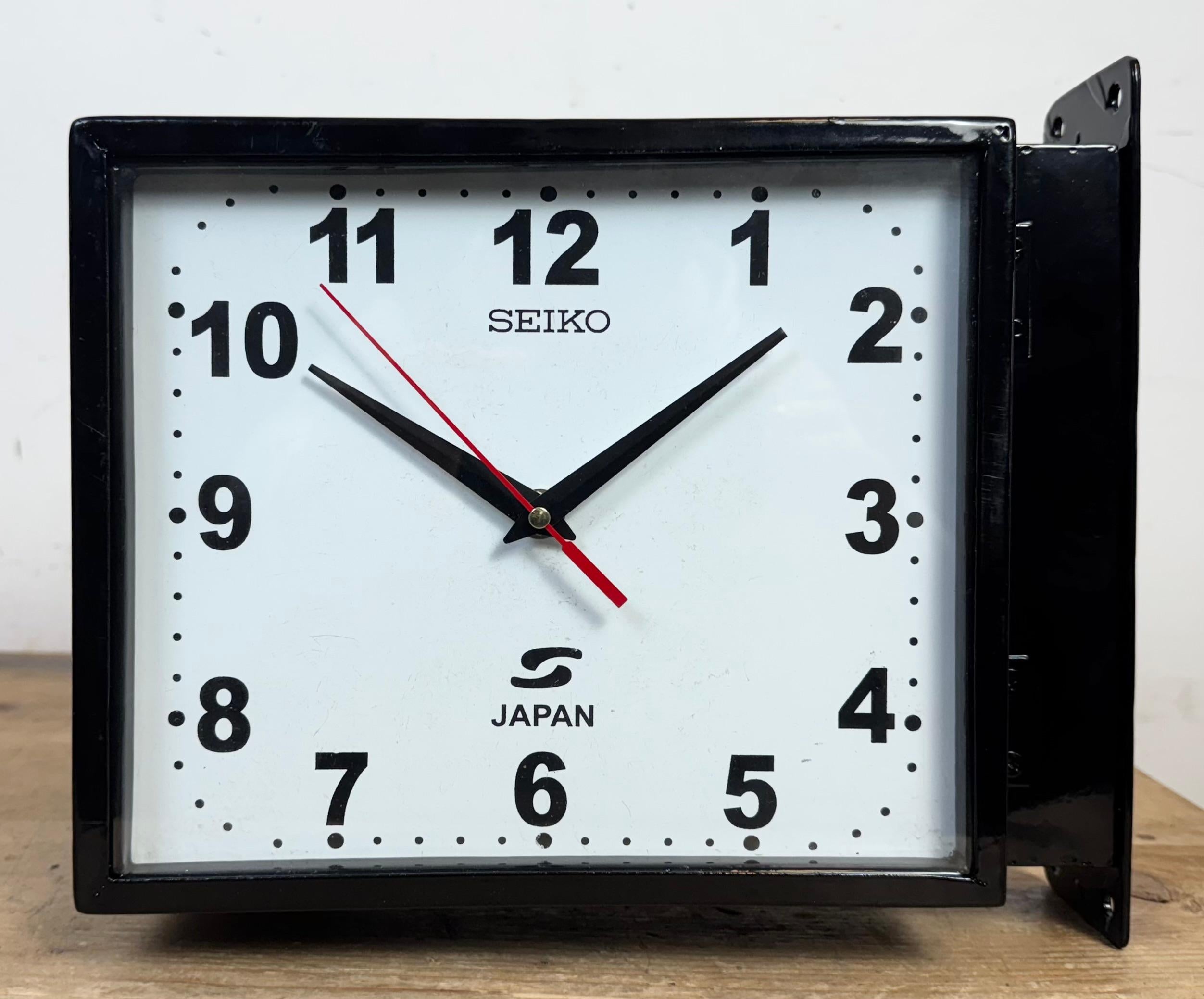Reloj de pared vintage Seiko Maritime negro de doble cara, años 1970 en Bueno Estado en Kojetice, CZ