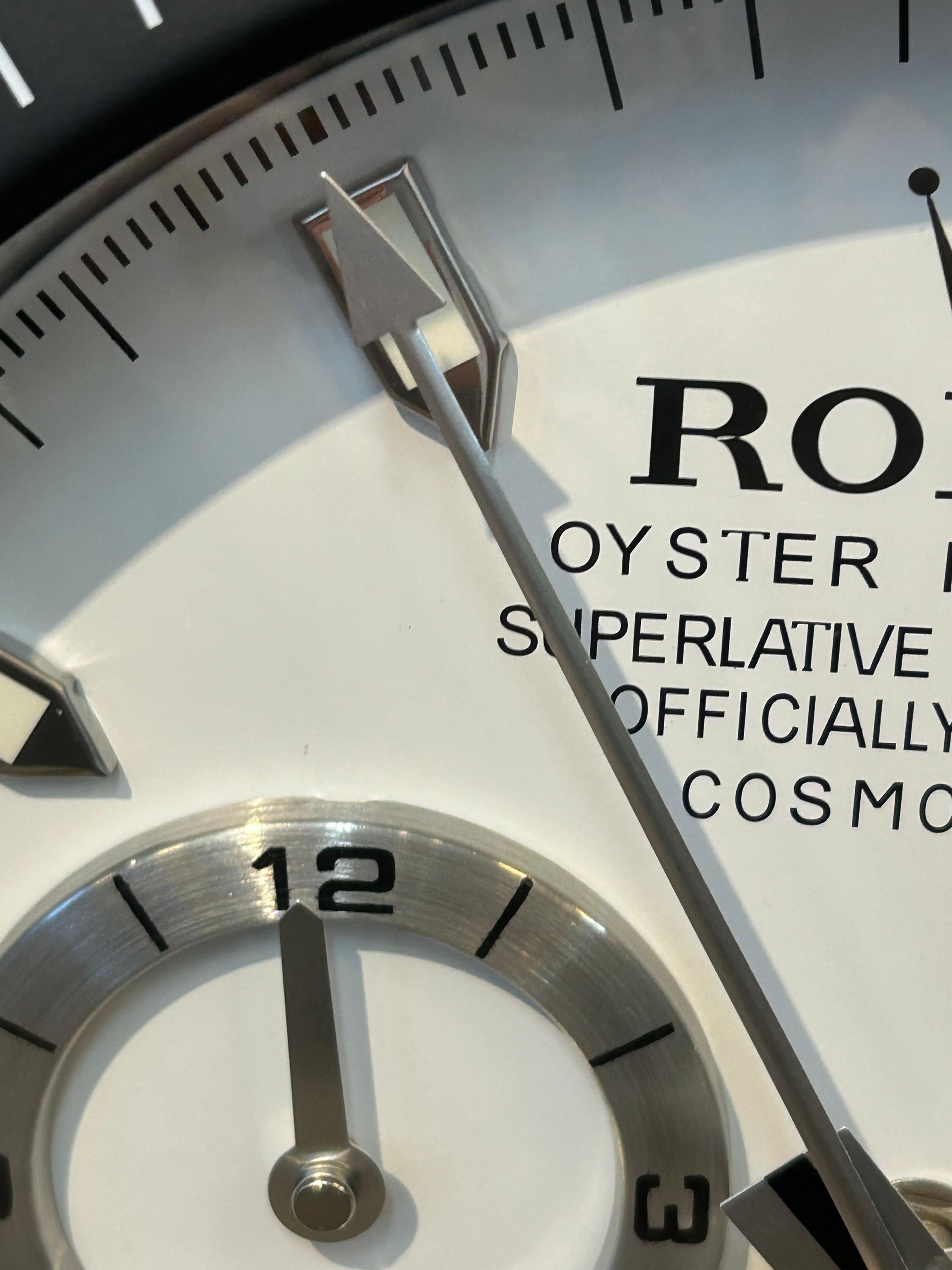 Orologio da parete Rolex d'epoca in bianco e nero e argento In condizioni buone in vendita a Hopewell, NJ