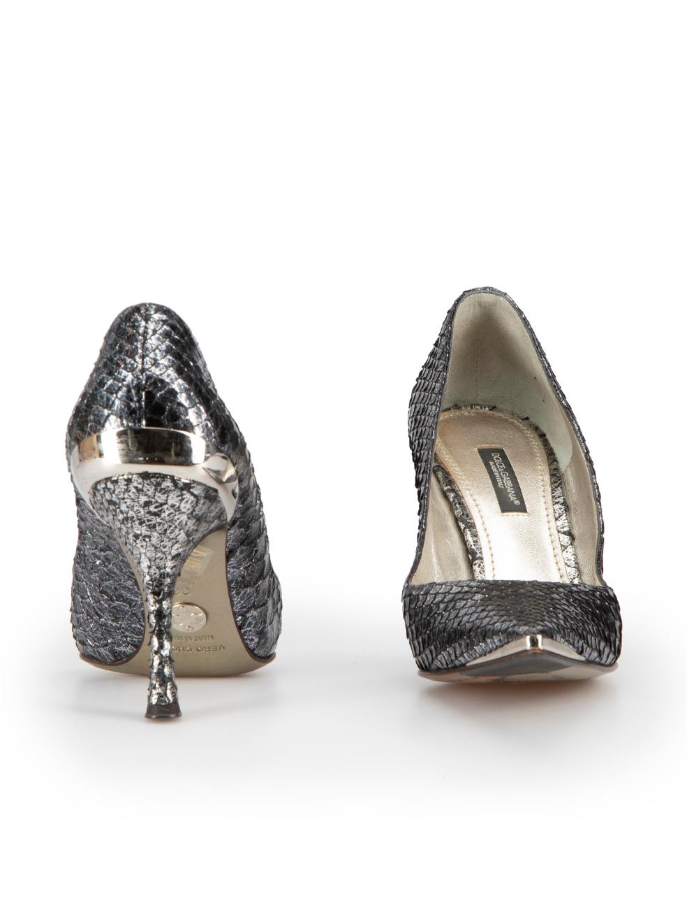 Dolce & Gabbana Vintage Black & Silver Snake Skin Pointed-Toe Heels Size IT 36 In Good Condition In London, GB