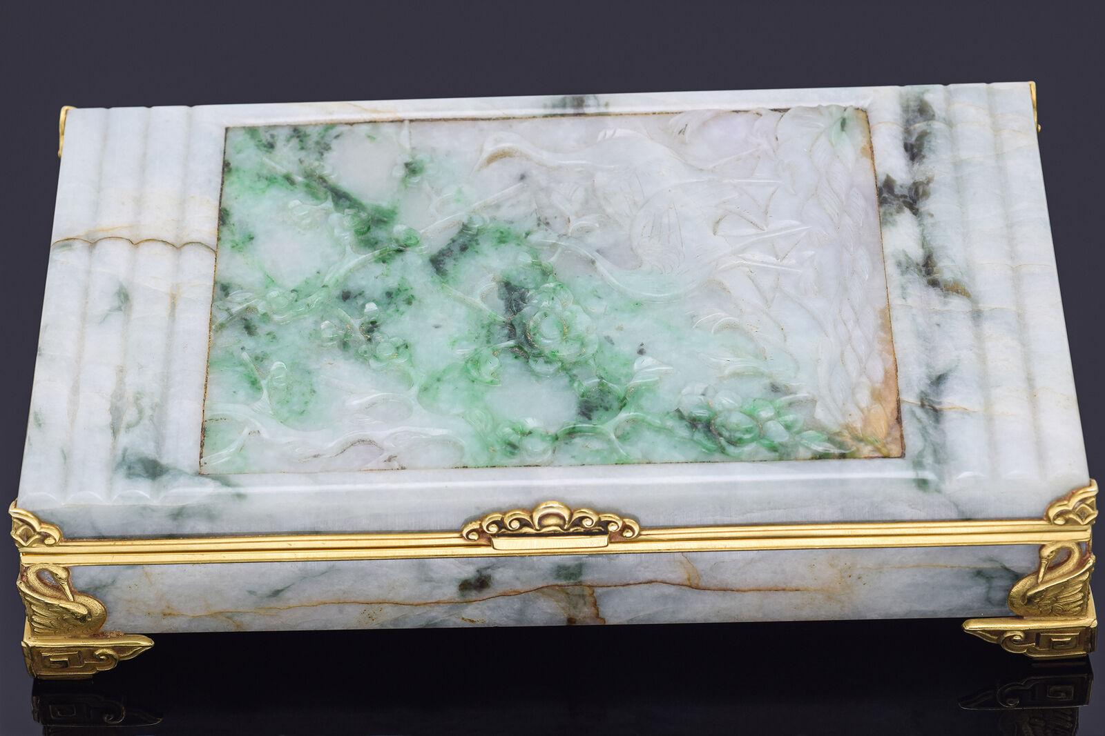 Vintage Black, Starr & Frost Green Jade Yellow Gold Carved Crane & Flowers Box For Sale 1