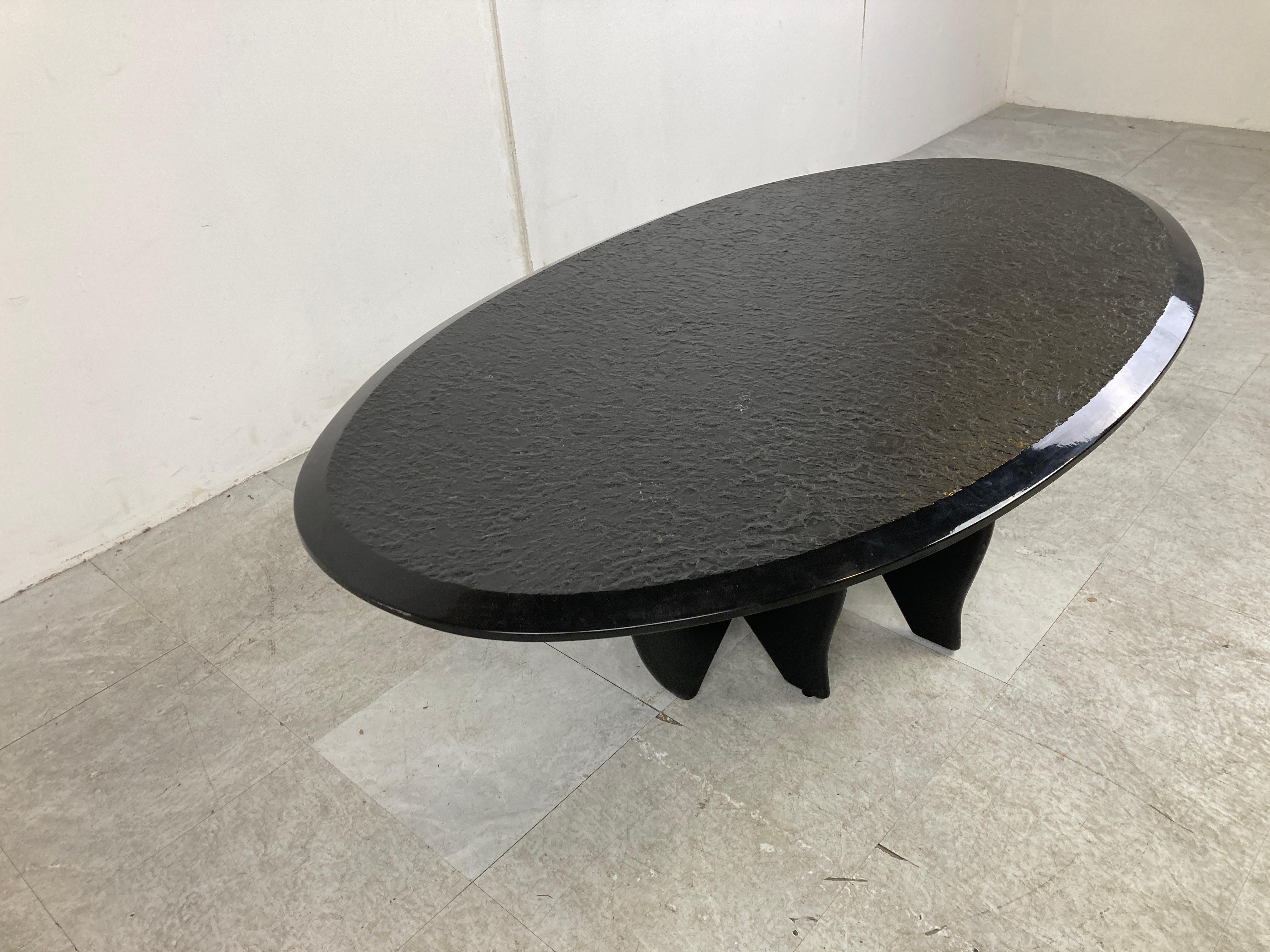 Table basse vintage en pierre noire, années 1980 en vente 2