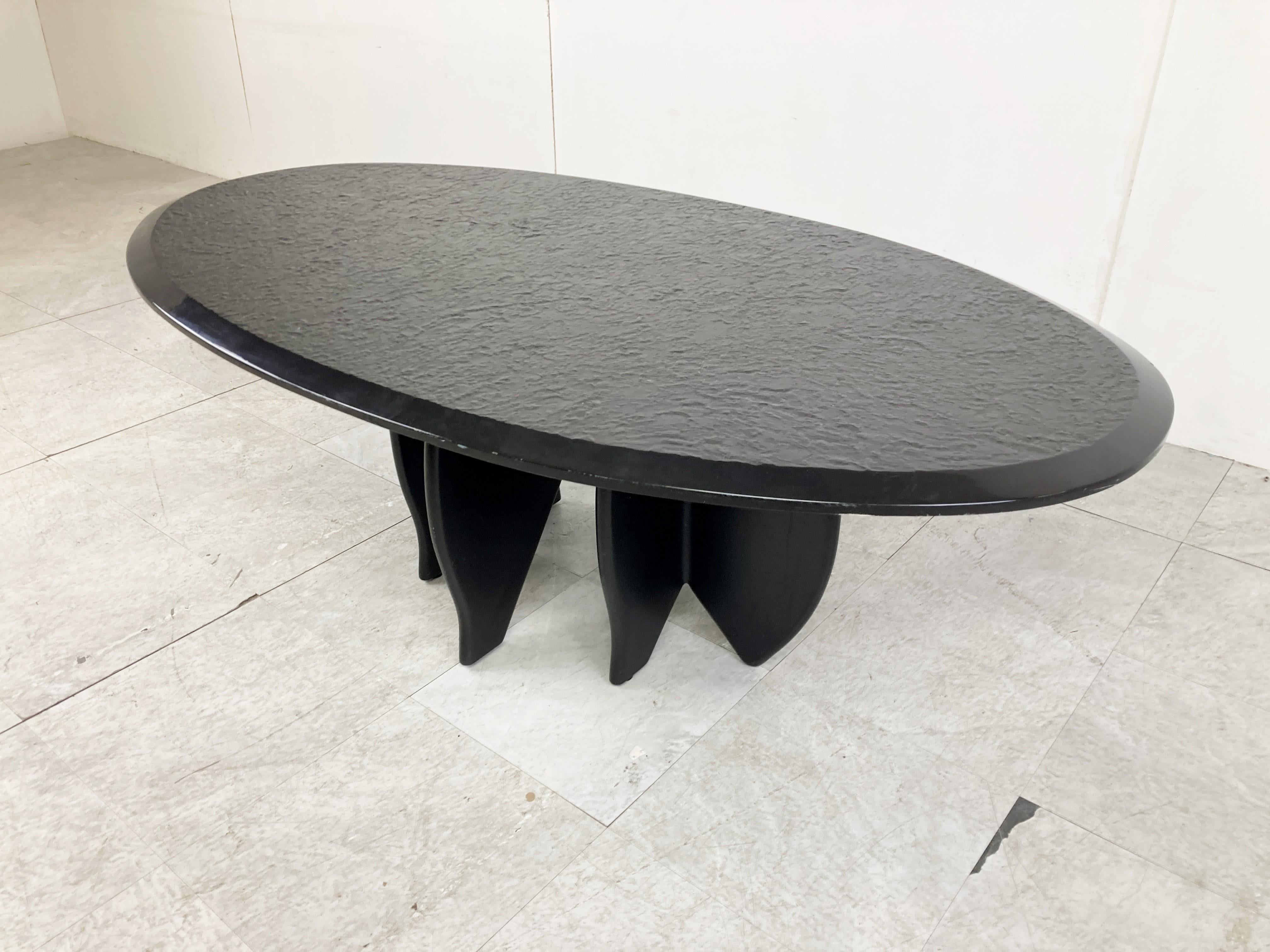 Pierre Table basse vintage en pierre noire, années 1980 en vente