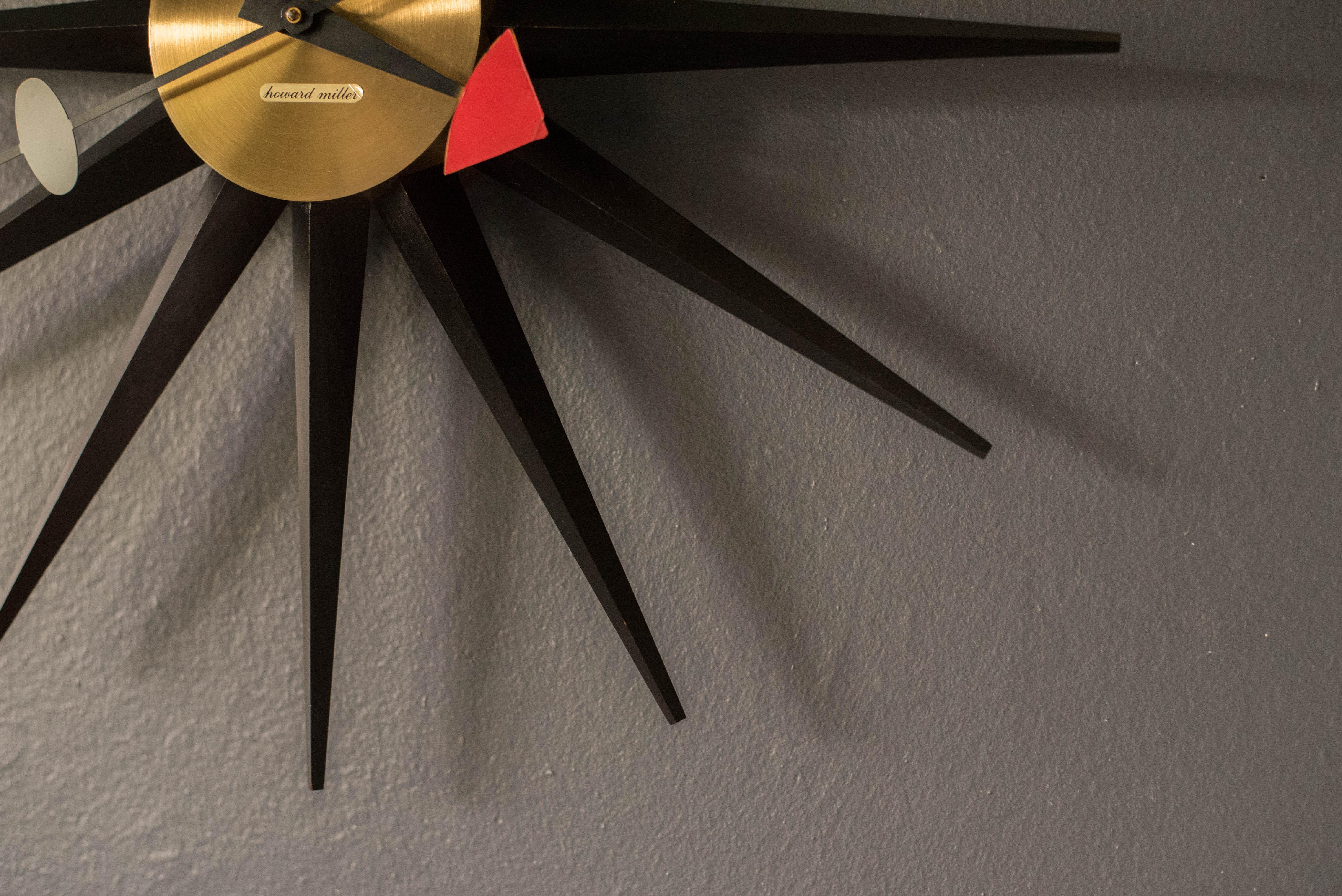 Vintage Black Sunburst Wall Clock by George Nelson for Howard Miller In Good Condition For Sale In San Jose, CA