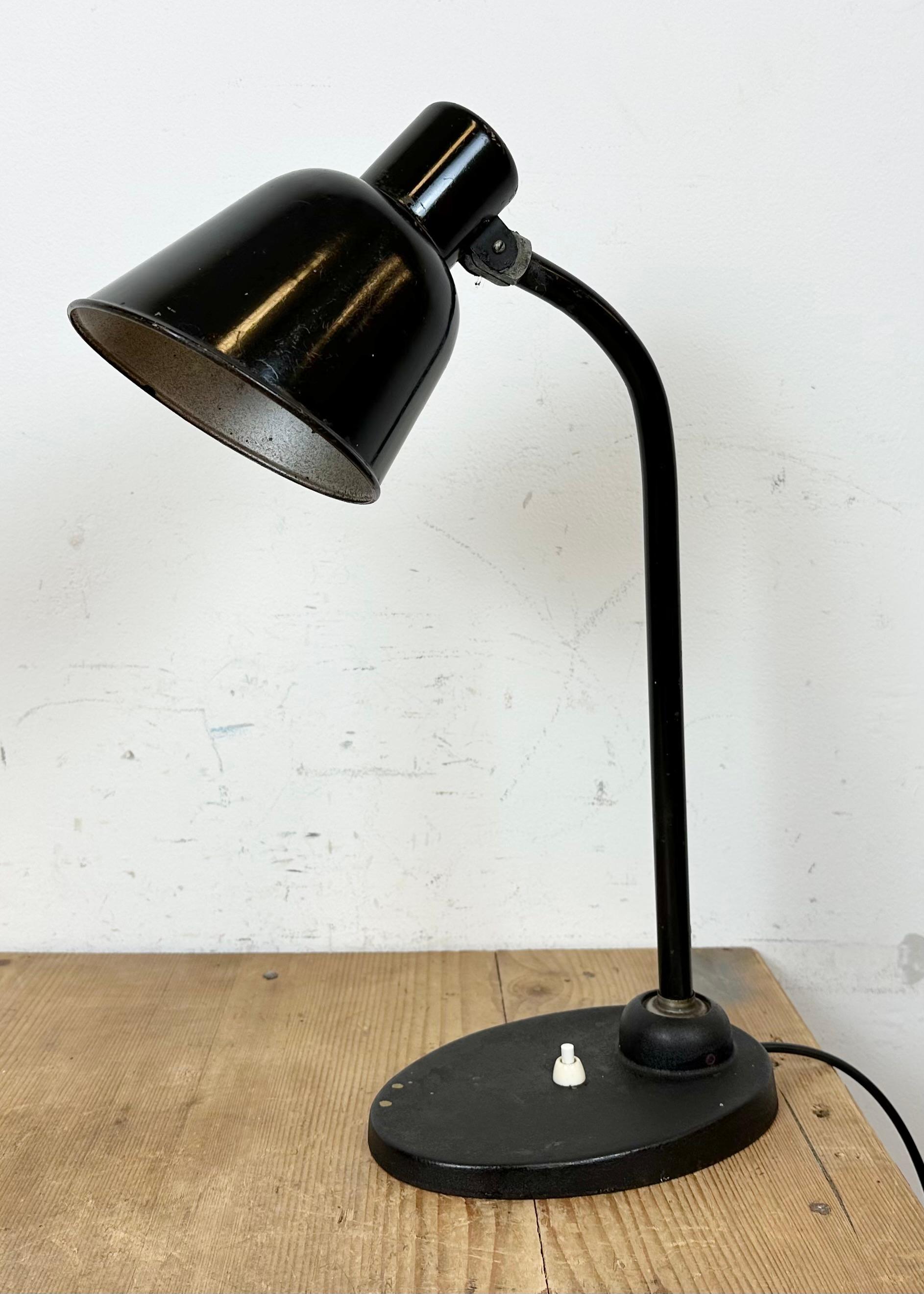 Lámpara de mesa negra vintage de Christian Dell para BUR Bunte & Remmler, años 30 Bauhaus en venta