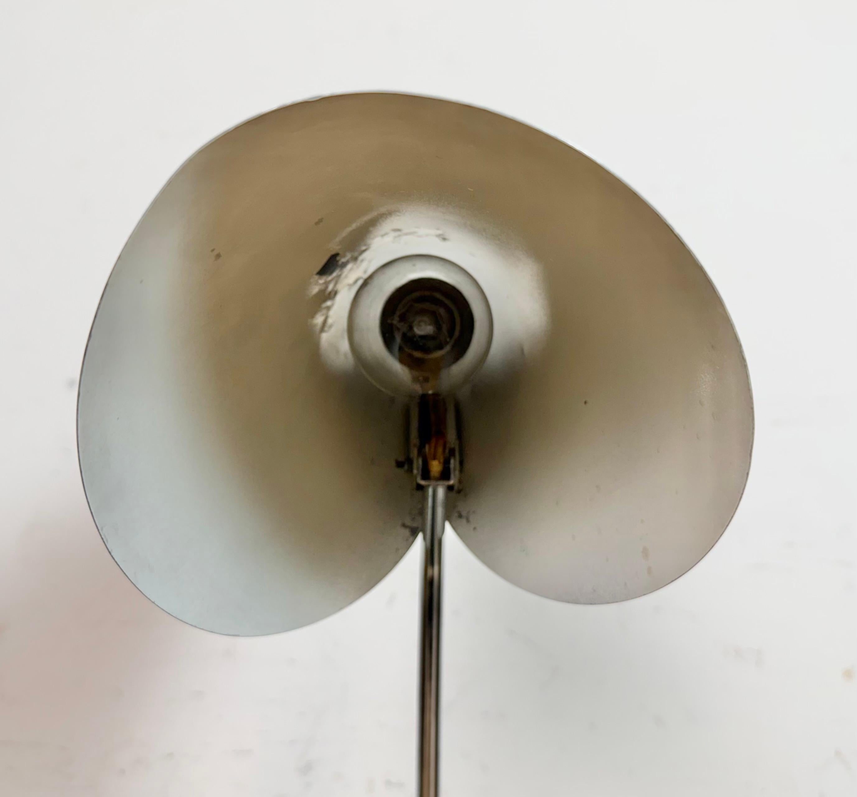 Lampe à poser vintage noire par Josef Hůrka pour Napako, 1960s en vente 12