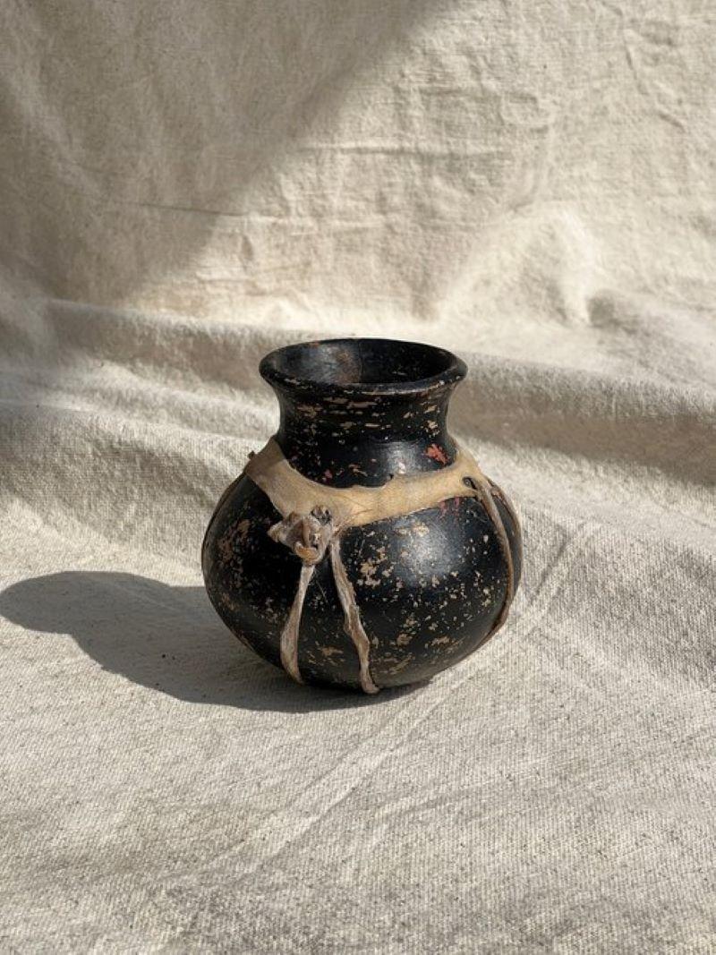 Vintage Black Tarahumara Pottery Vessel In Good Condition In West Hollywood, CA