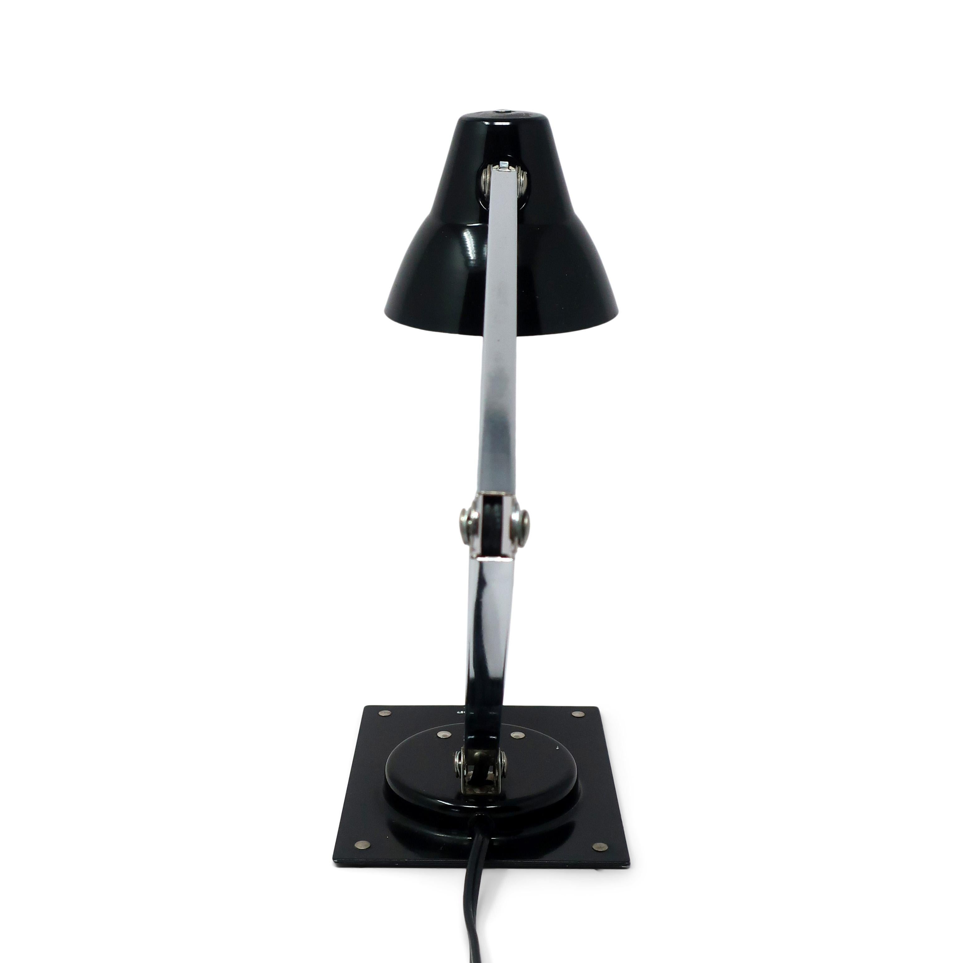 Mid-Century Modern Vintage Black Tensor IL 400 Folding Desk Lamp For Sale