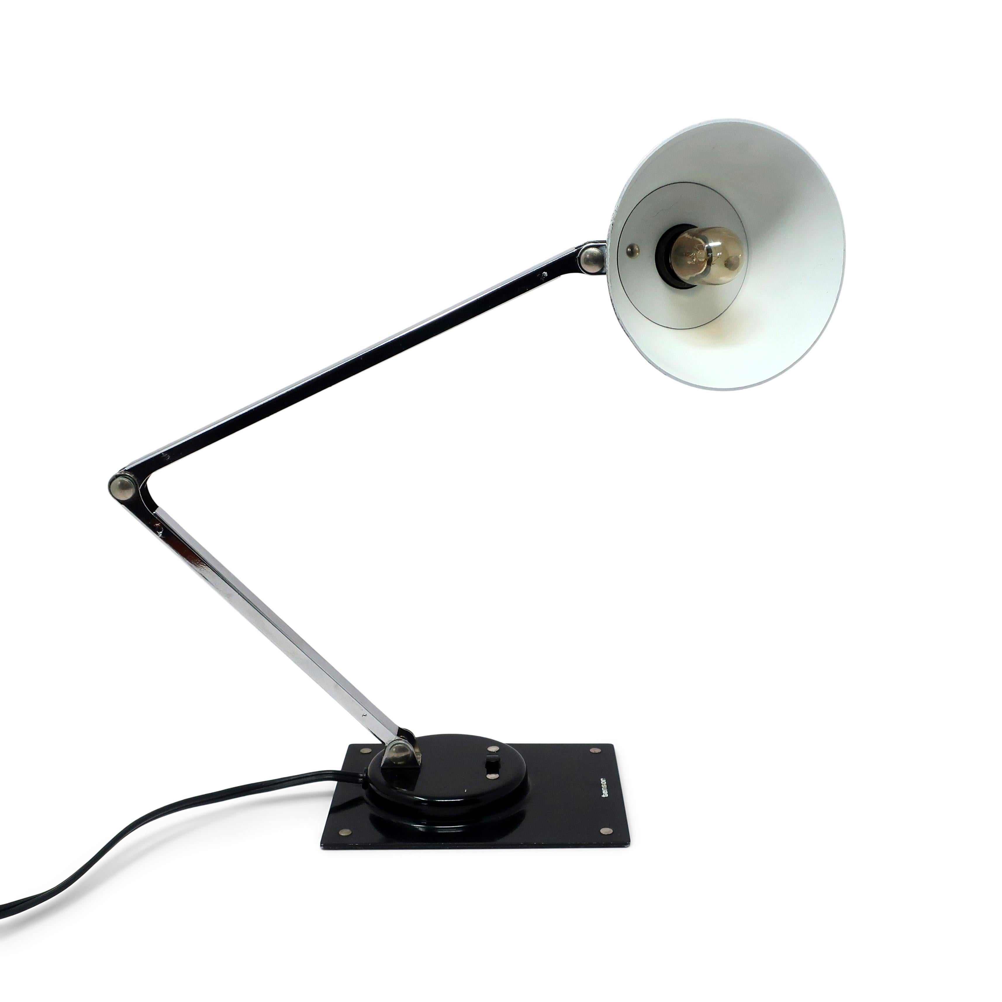 Vintage Black Tensor IL 400 Folding Desk Lamp In Good Condition For Sale In Brooklyn, NY