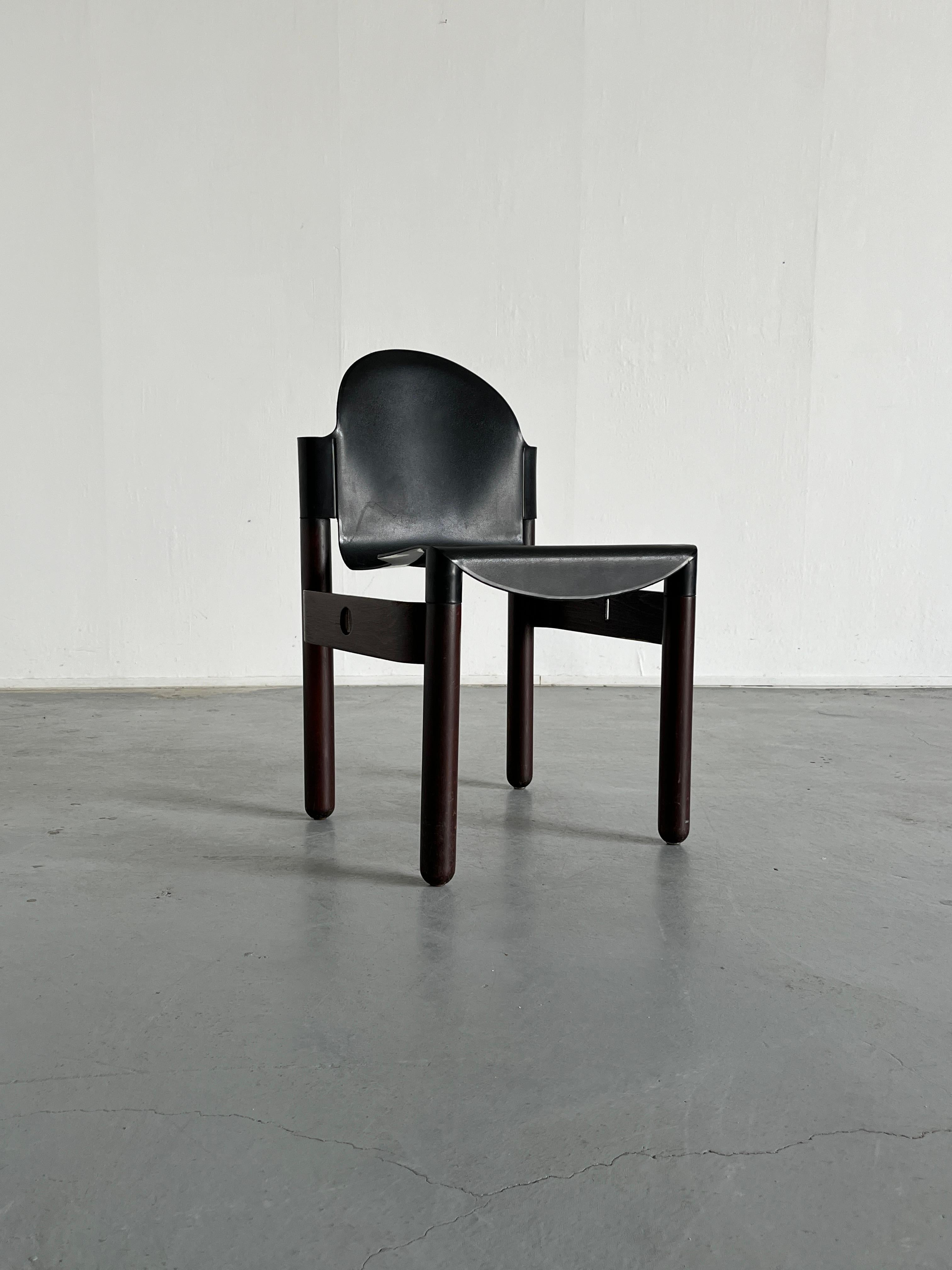 A vintage Thonet Flex 2000 chair, designed by Gerd Lange for Thonet and produced by Thonet in 1994. 
Rare black edition.
Stamped.
Comfortable and quality made. Flexible plastic seat. Lightweight. 

Overall in good vintage condition, with expected