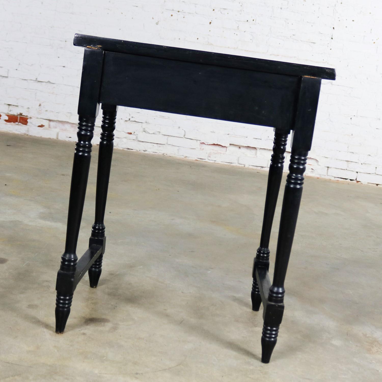 Vintage Mexican Black Turned Leg Drawered End Table Matador & Bull Tile Top In Distressed Condition For Sale In Topeka, KS