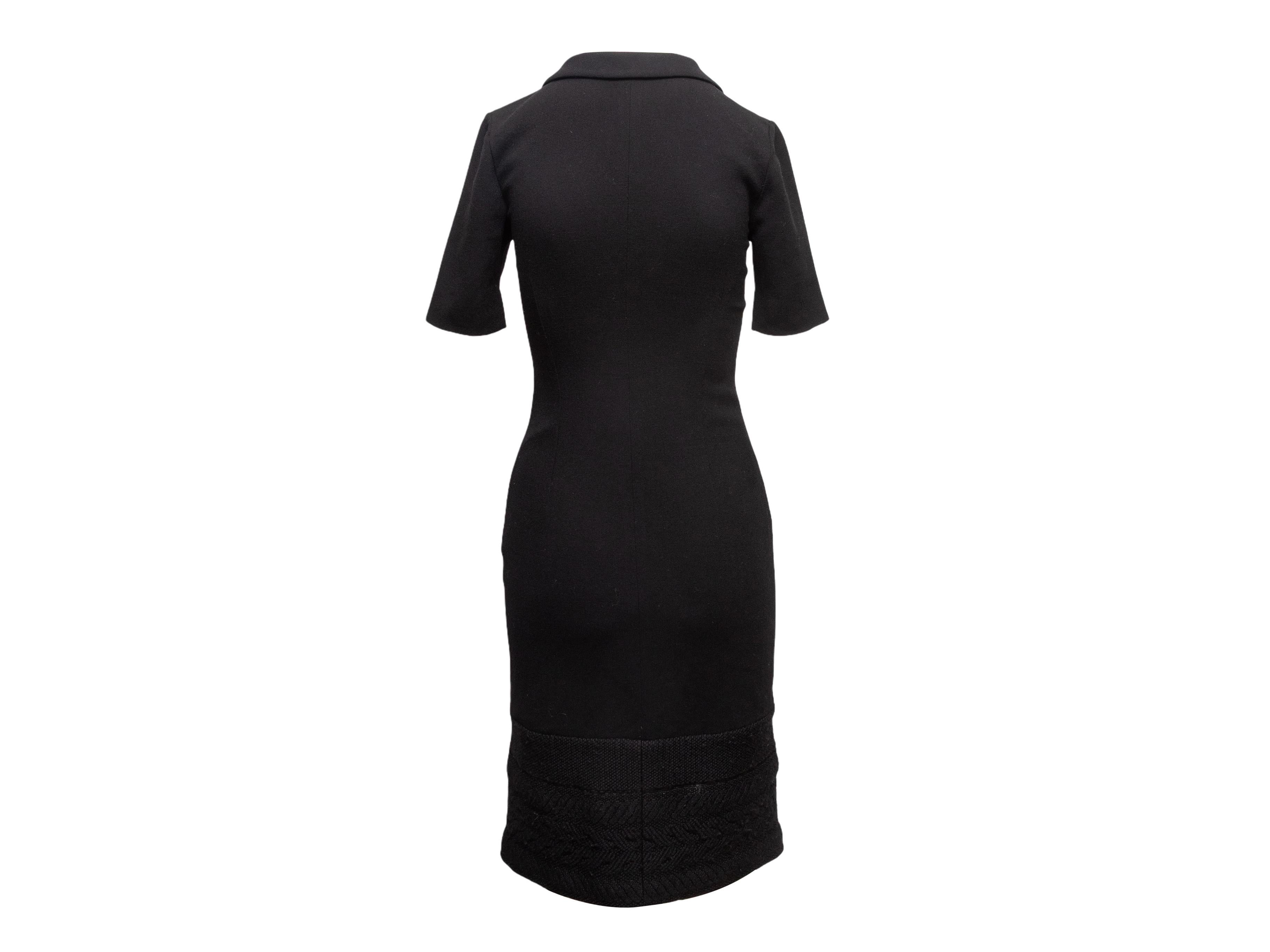 Vintage Schwarz Valentino Kurzärmeliges Kleid mit Kragen Größe US S im Zustand „Gut“ im Angebot in New York, NY