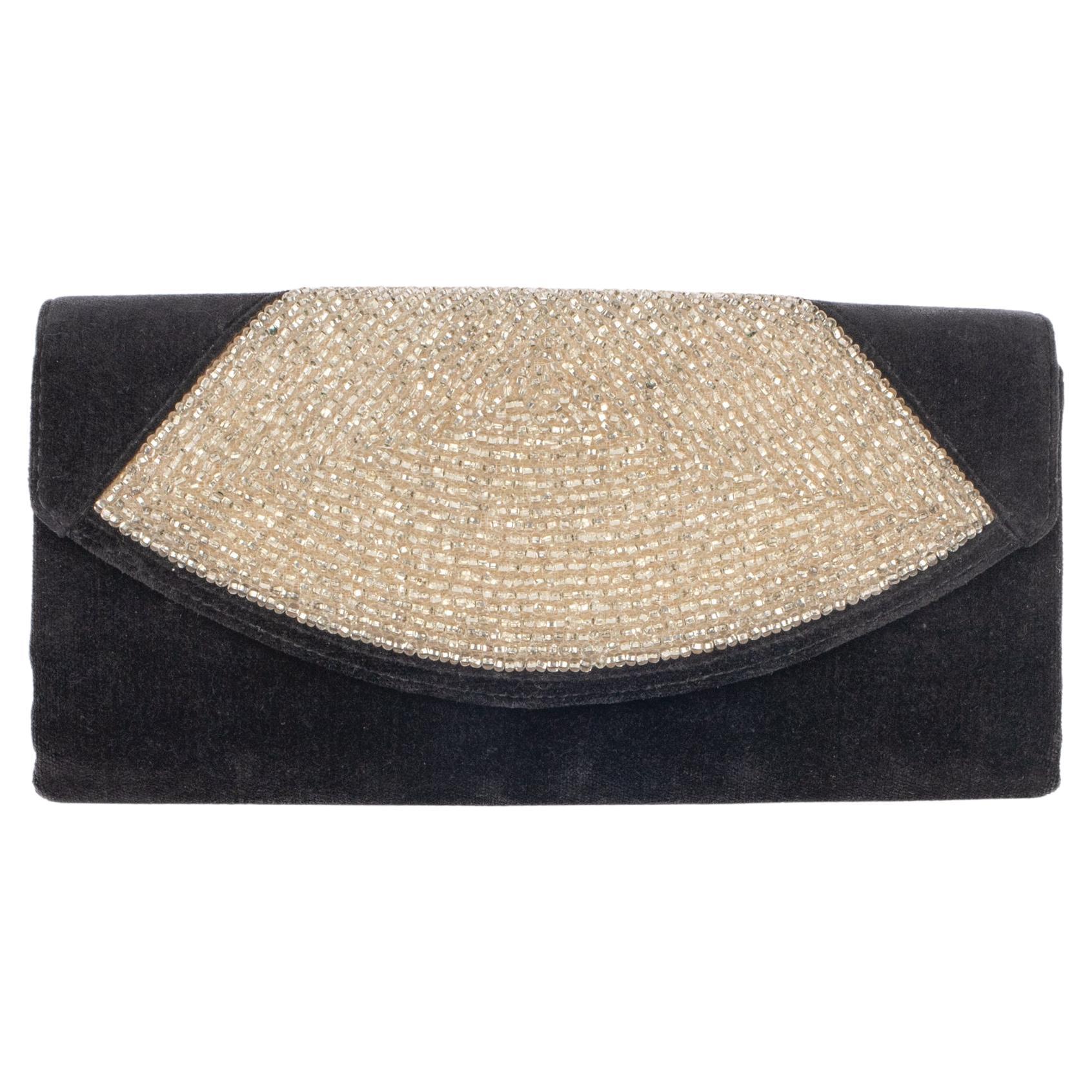 Vintage Clutch Bag aus schwarzem Samt