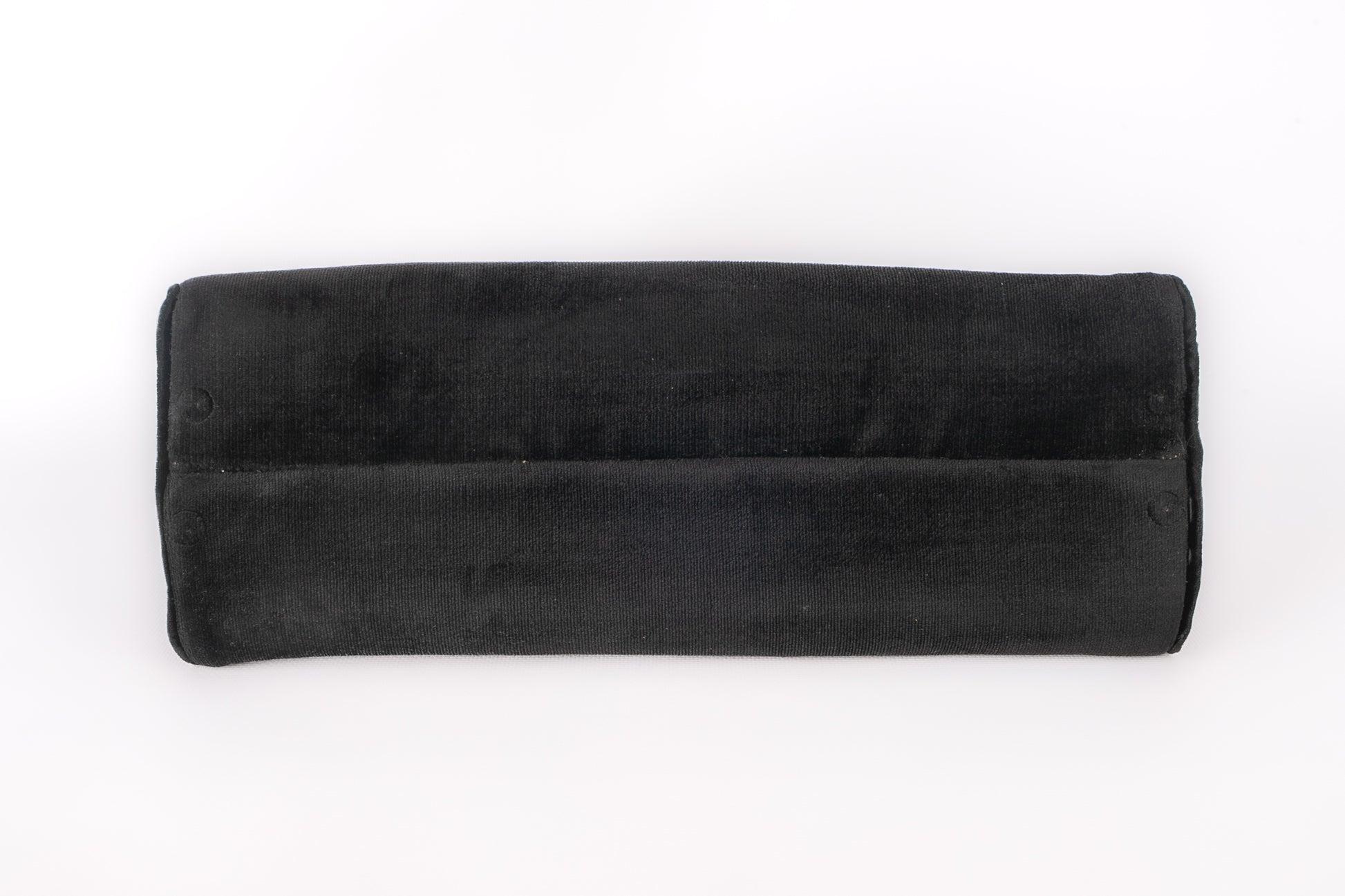 Vintage Black Velvet Handbag For Sale 5