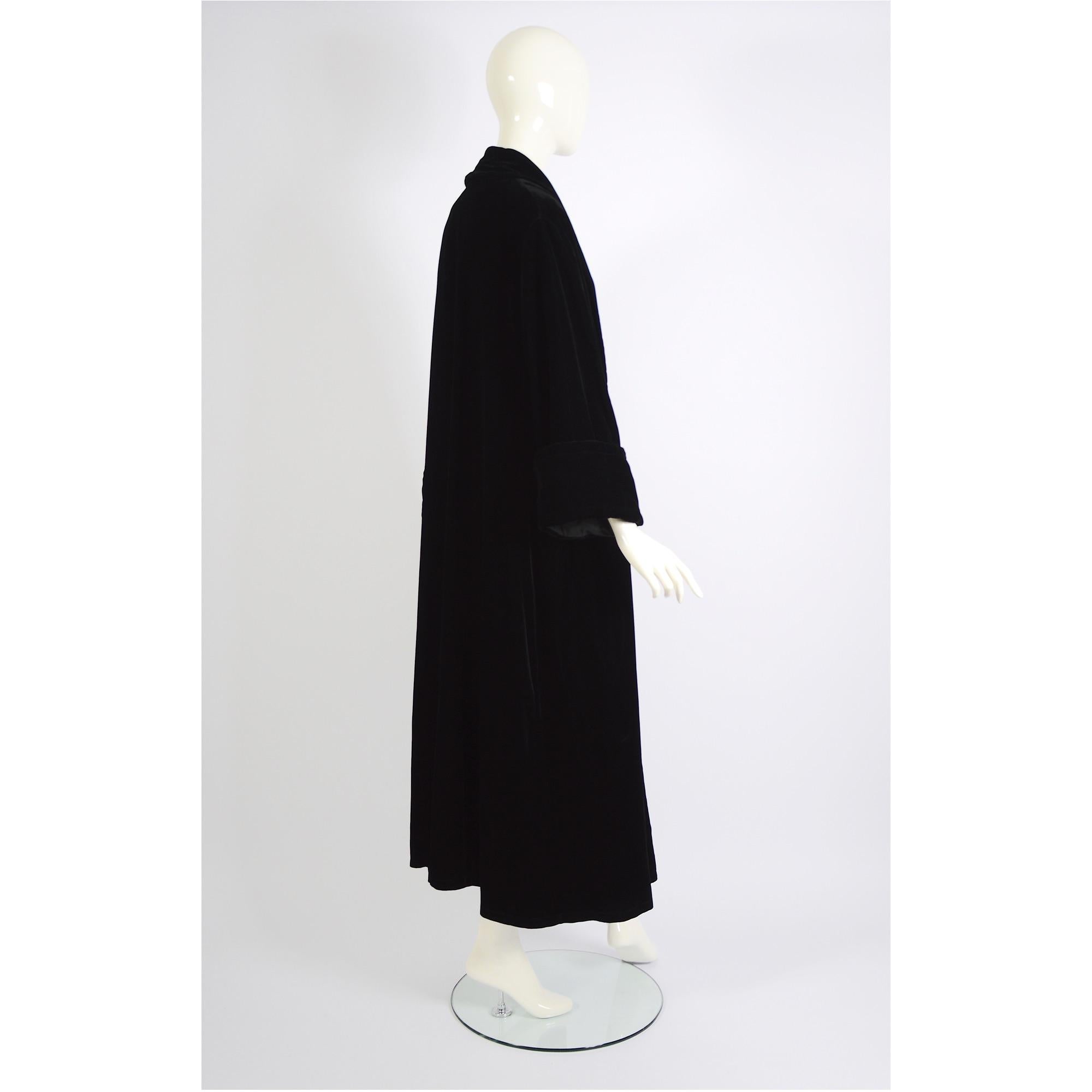Vintage Black Velvet Long Opera Style Coat by 90s Brand Anvers For Sale 2