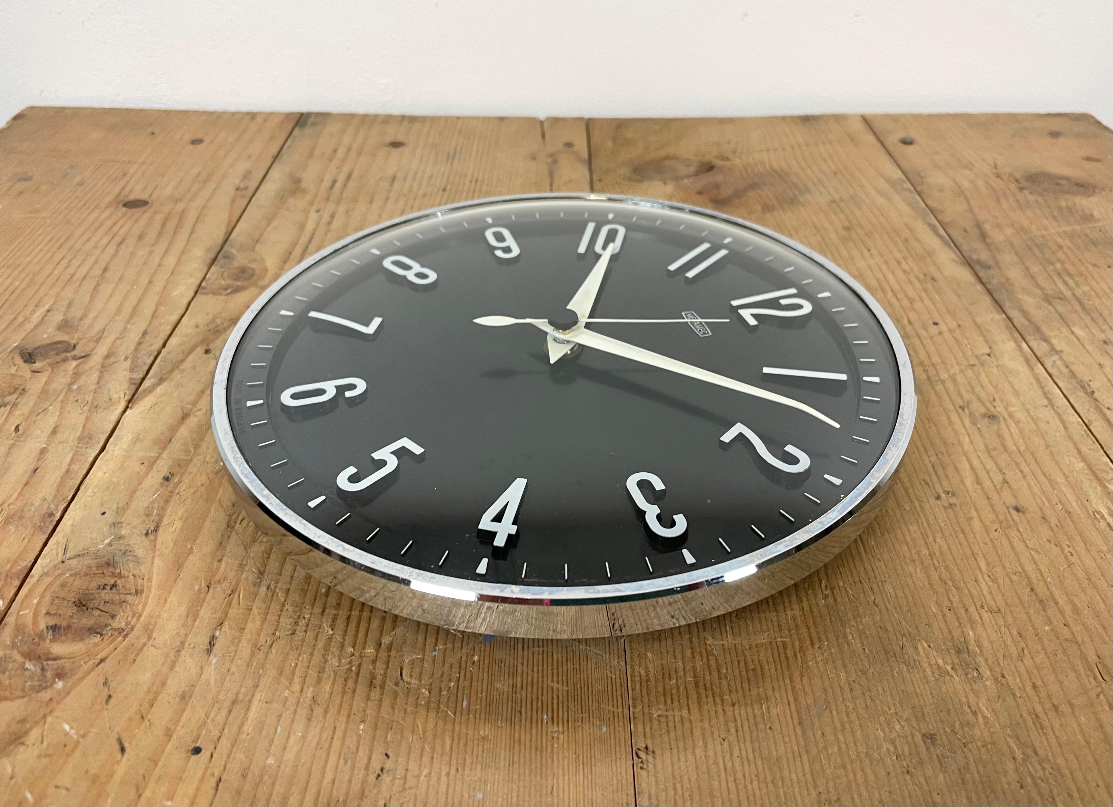 Vintage Black Wall Clock from Metamec, 1970s In Good Condition In Kojetice, CZ