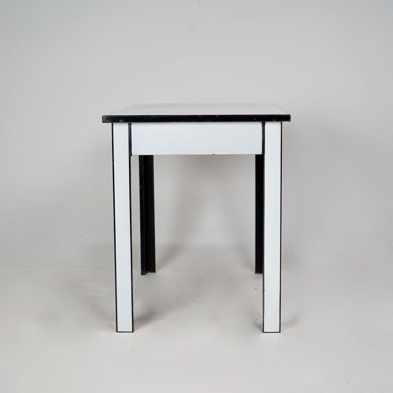 Mesa rectangular esmaltada francesa vintage en blanco y negro siglo XX en venta
