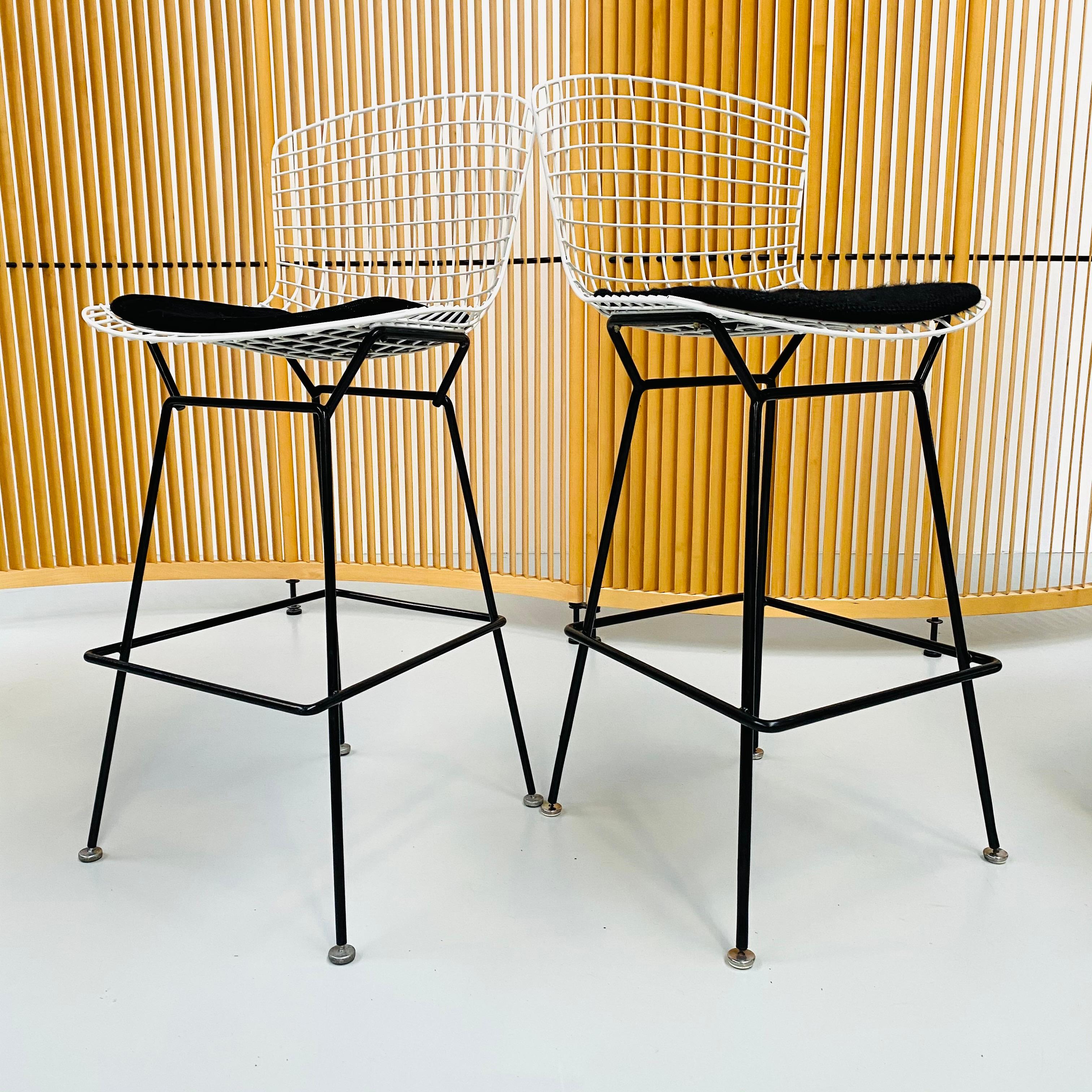 Vintage Black & White Wire Barstools by Harry Bertoia for Knoll Inc, Set of 6 4