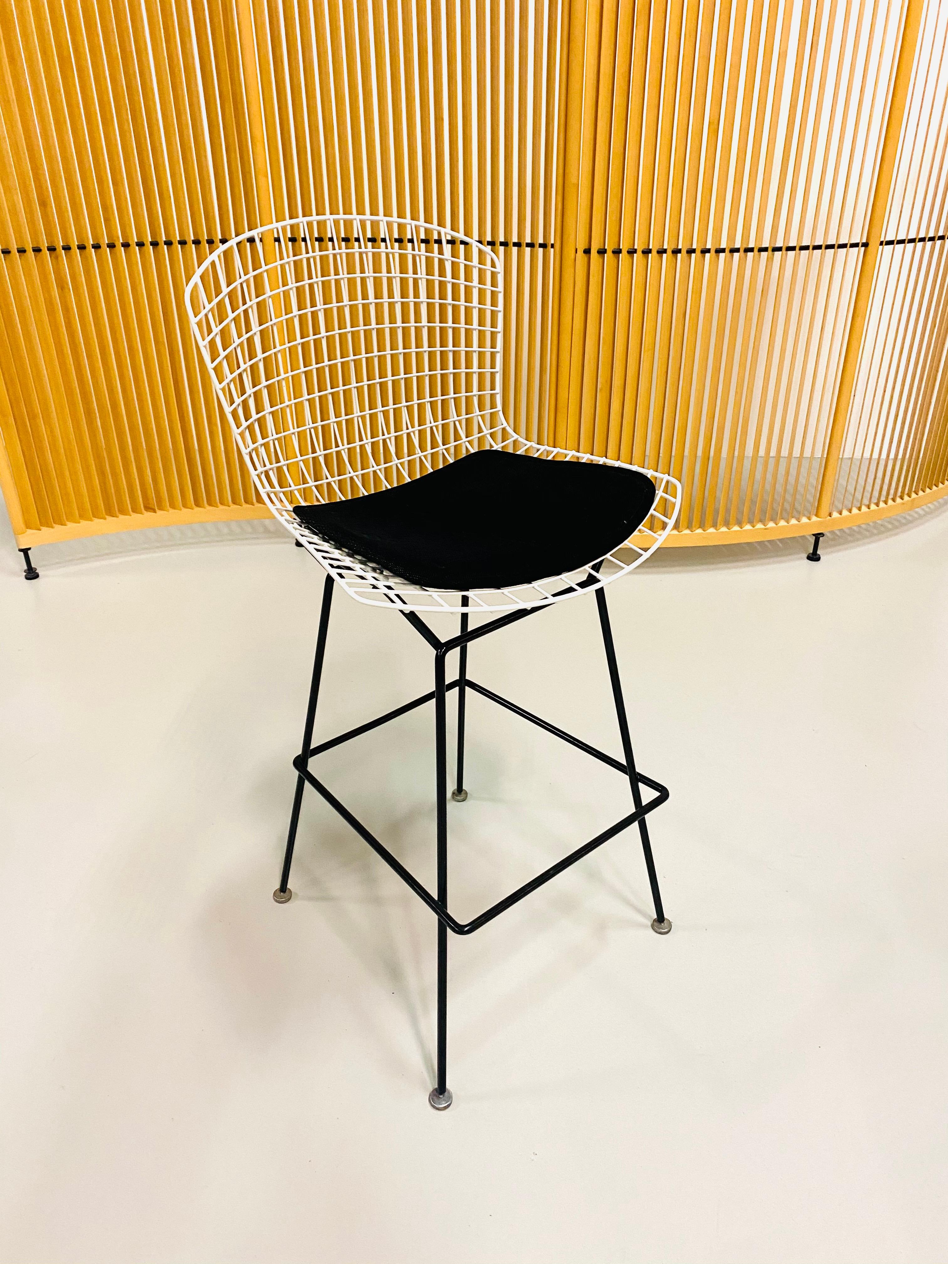 Vintage Black & White Wire Barstools by Harry Bertoia for Knoll Inc, Set of 6 6