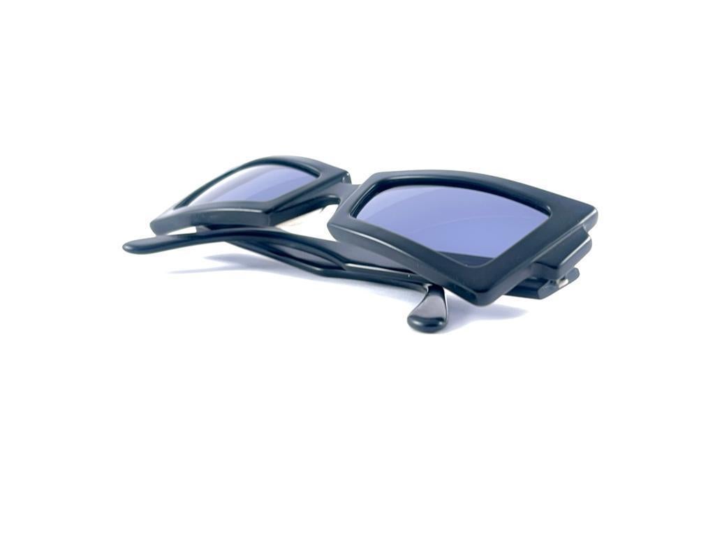 Vintage-Sonnenbrille mit schwarzem Flügelrahmen, 1980er Jahre im Angebot 5