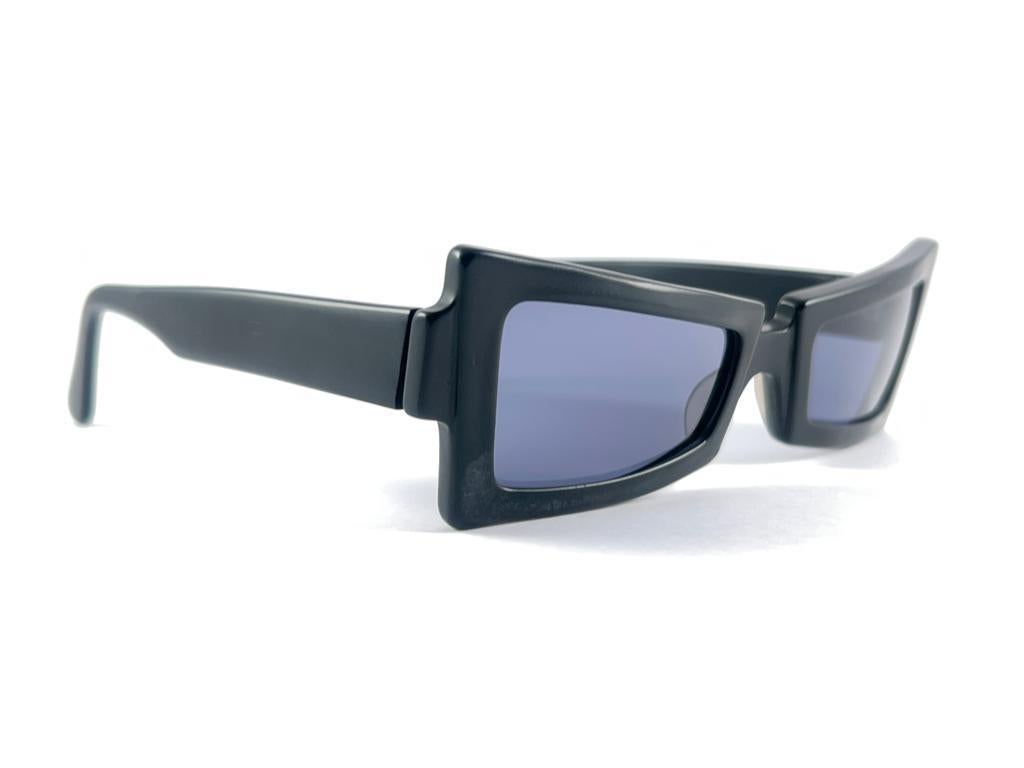 Vintage Black Wing Mask Frame Sunglasses 1980's For Sale 7