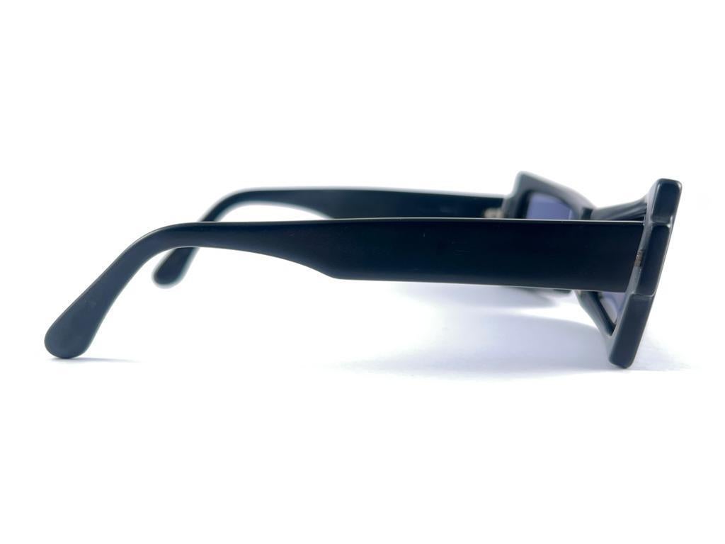 Vintage-Sonnenbrille mit schwarzem Flügelrahmen, 1980er Jahre im Angebot 2