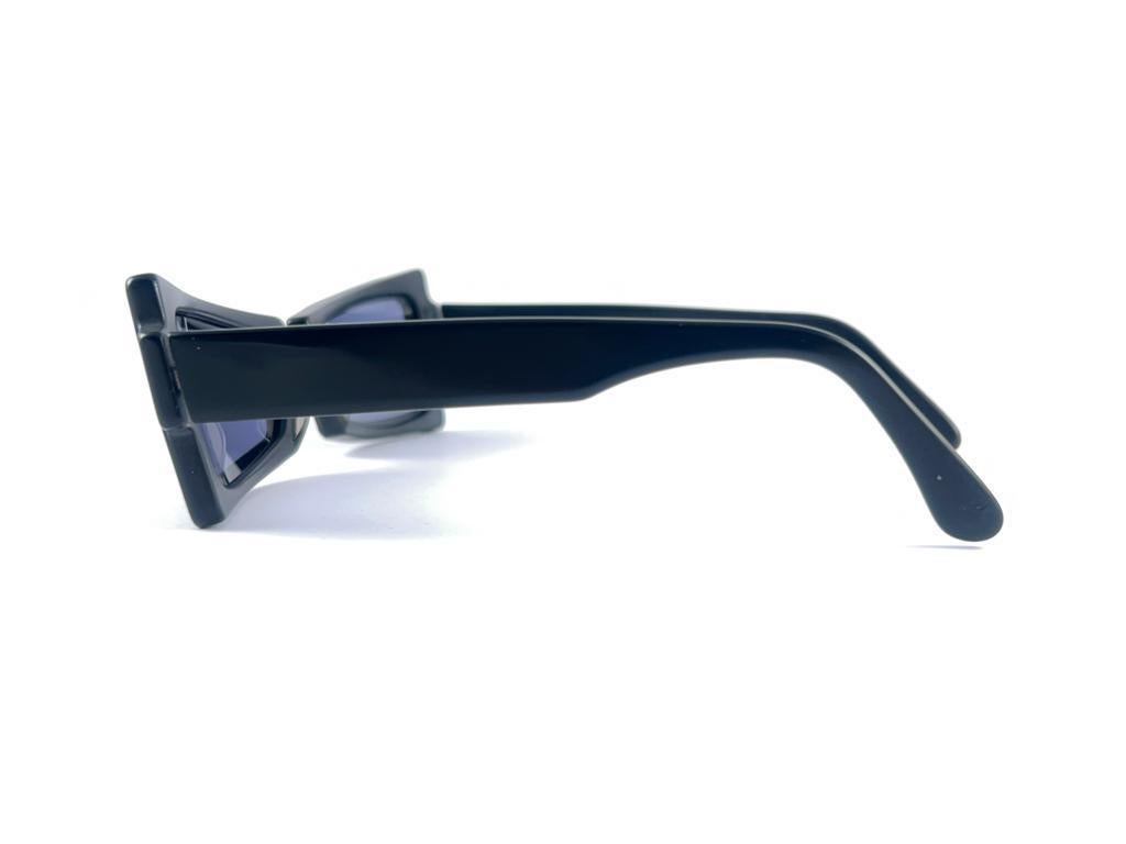 Vintage Black Wing Mask Frame Sunglasses 1980's For Sale 4
